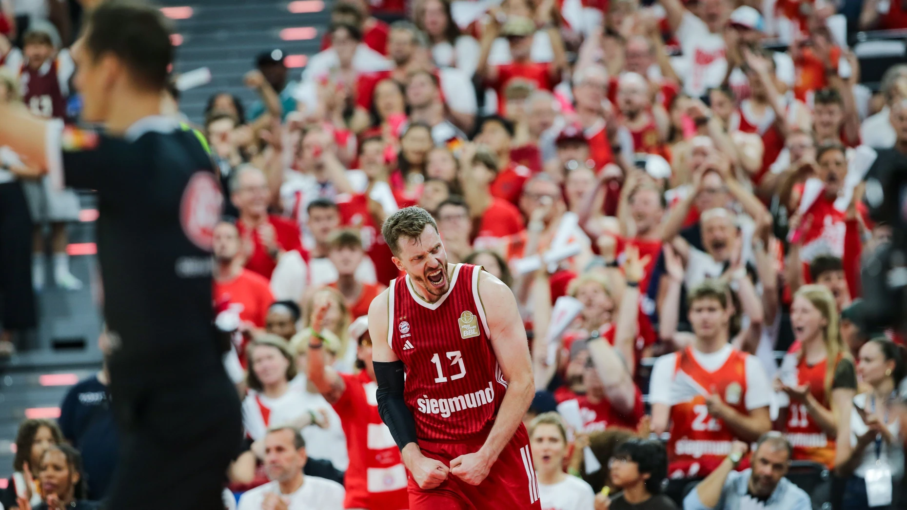 Andreas Obst übernahm für den Bayern-Angriff vergeblich.