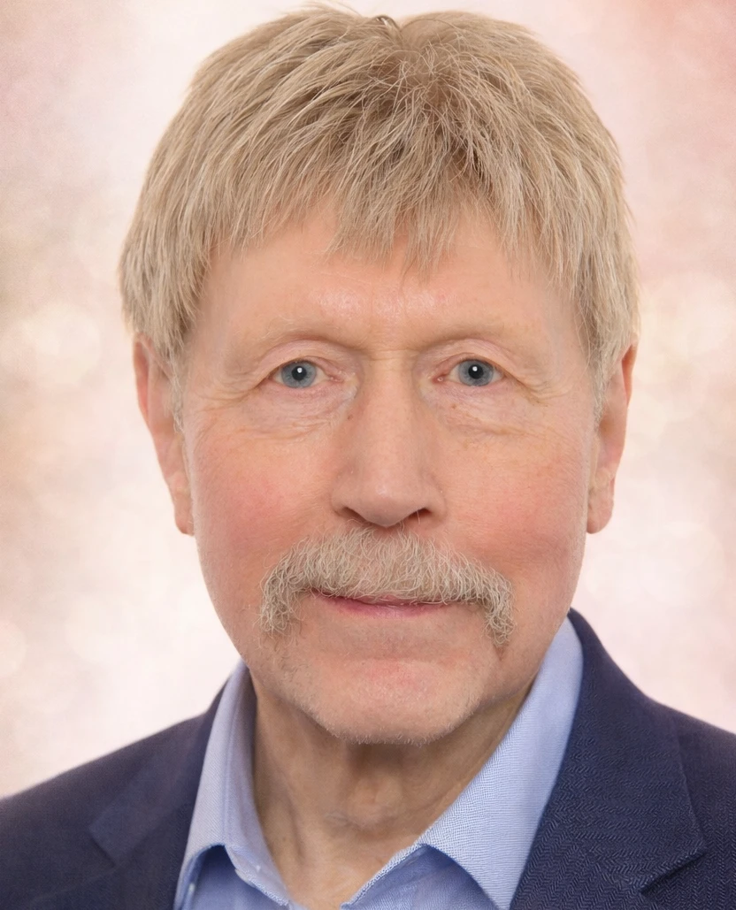 Professor Dr. Thomas Heberer war Lehrstuhlinhaber an der Universität Duisburg und zählt zu den profilierten Sinologen Deutschlands. Er bereist China seit Jahrzehnten und führte dort viel Feldforschung in verschiedenen Provinzen durch. Den Wandel des Landes hat er vor Ort miterlebt und in zahlreichen Publikationen dokumentiert.