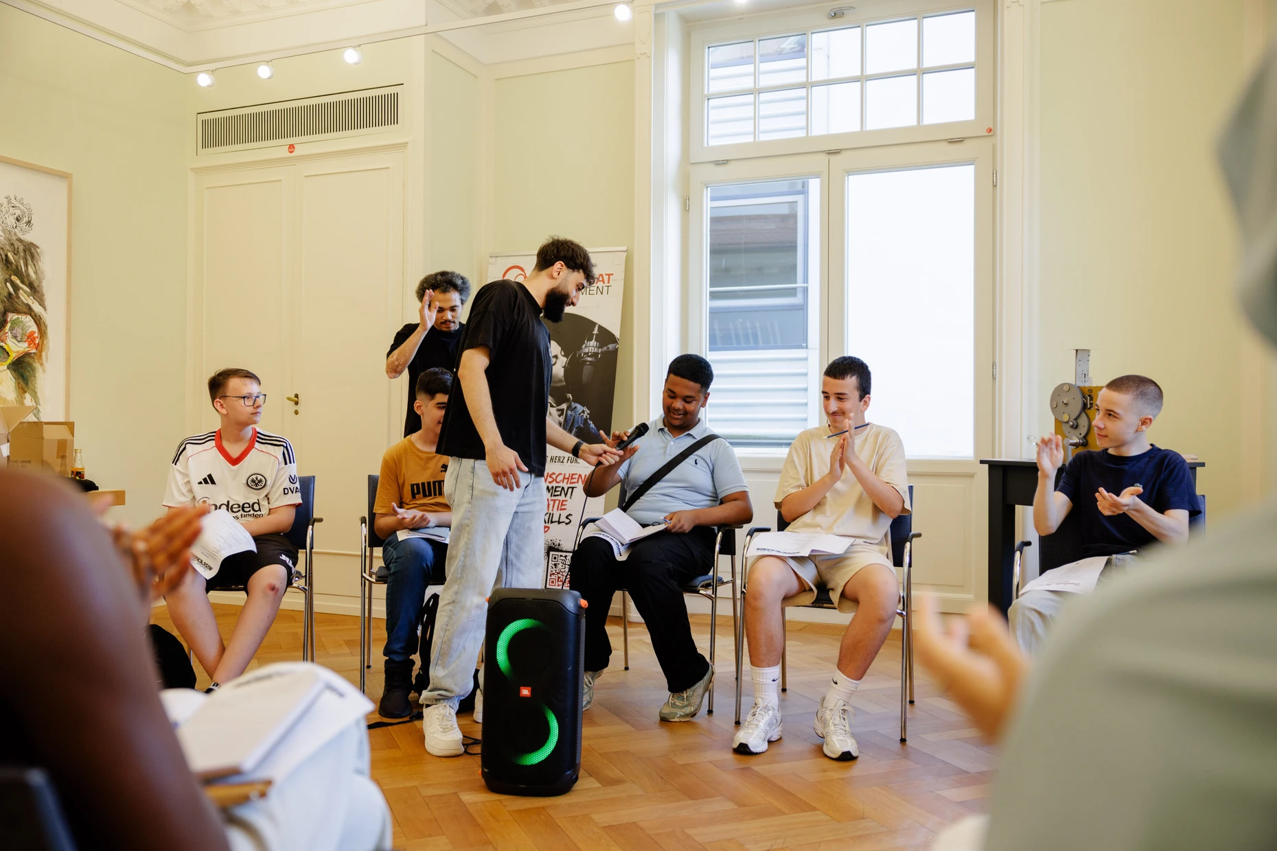 Kreativ werden: Die Workshops geben den Jugendlichen die Möglichkeit, sich auszudrücken.