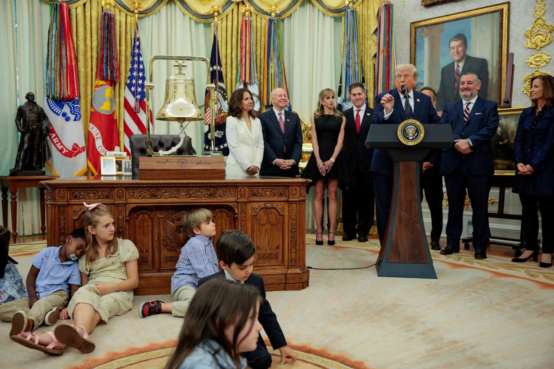 Milliardenspender: Links neben Donald Trump stehen Michael und Susan Dell.