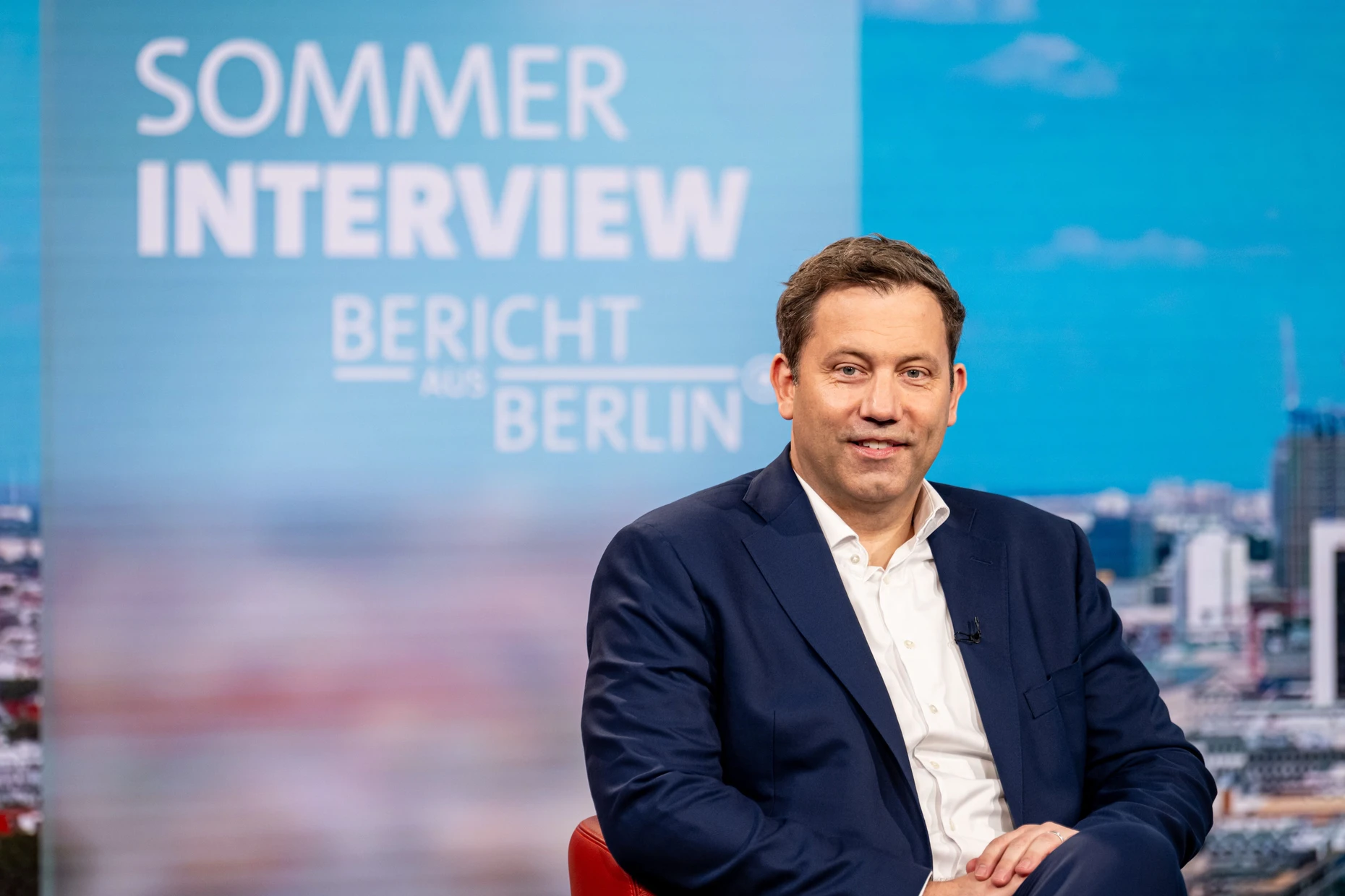 Selten hat sich ein Politiker so sehr nach einem Politiker angehört: Lars Klingbeil (SPD) im ARD-Studio
