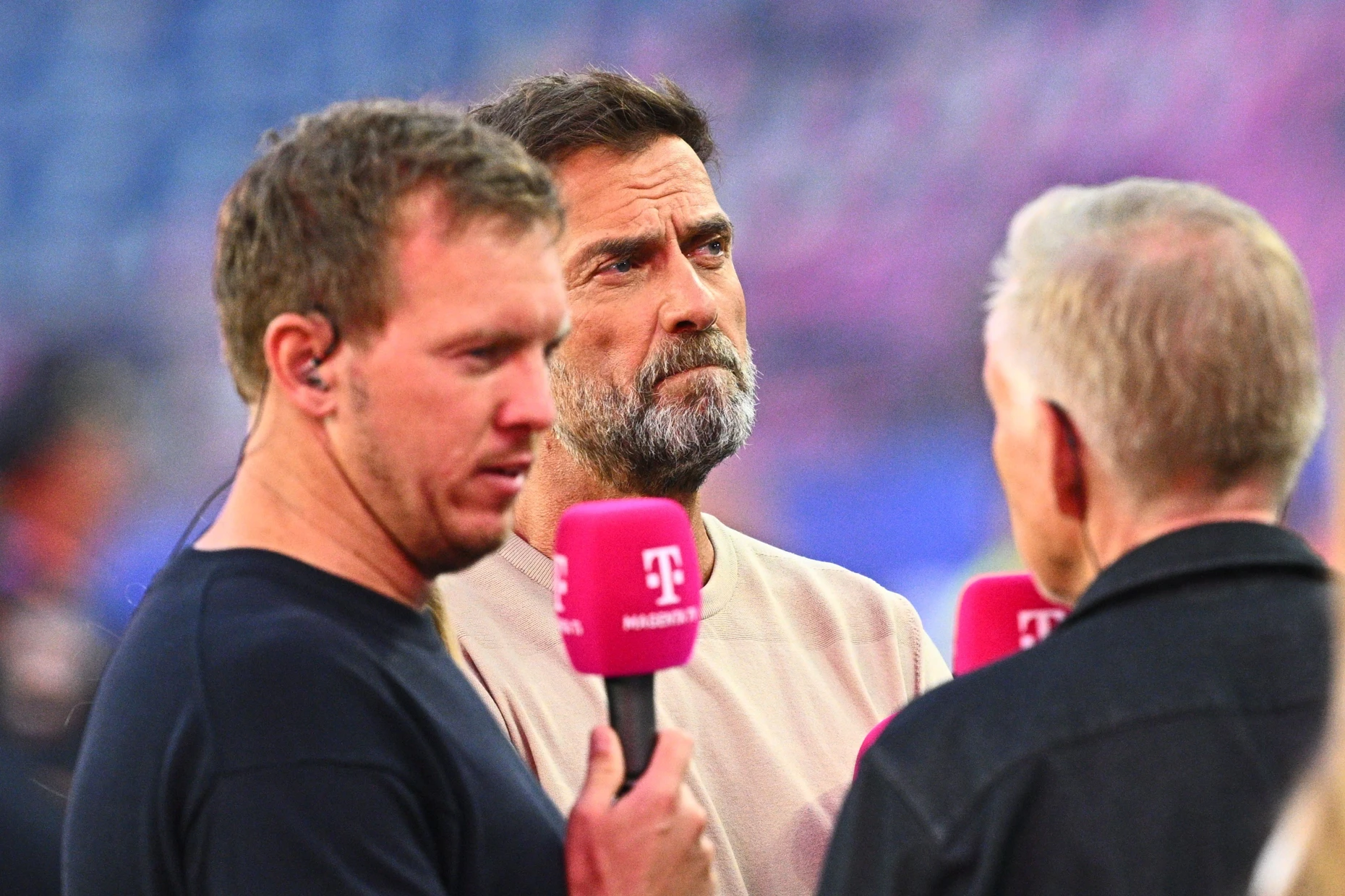 Beim Sechzehntelfinale in Boston, das für Deutschland gegen Paraguay verloren ging: der damalige Bundestrainer Julian Nagelsmann, Jürgen Klopp und Johannes B. Kerner.
