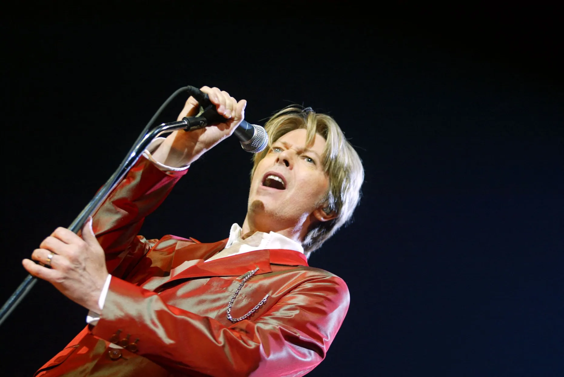 David Bowie im September 2002: Im Zuge des jüngsten Katalogbooms übernahm Warner die Autorenrechte des 2016 verstorbenen Musikers.