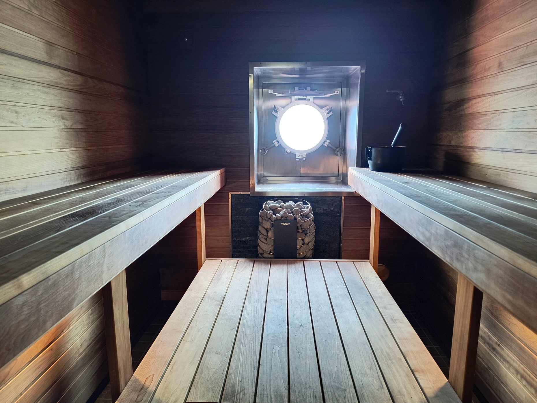 Ruhepunkt auf hoher See: Die Sauna schweißt die Mannschaft zusammen.