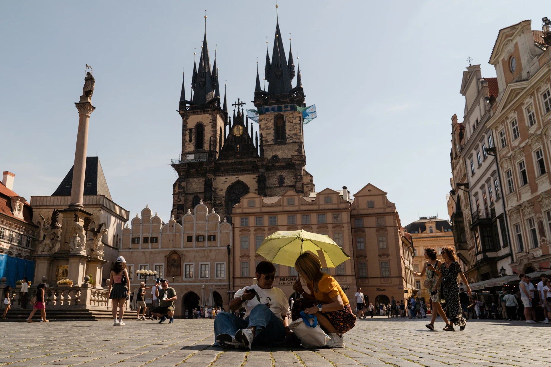 Zentrum von Prag: Die Innenstadt hat wenig Schatten spendendes Grün.