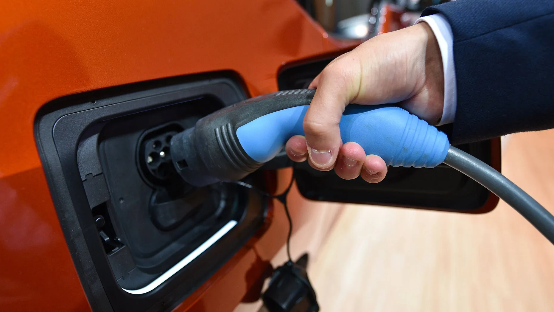 Ab 2019 soll es Steuervorteile für ein E-Auto geben. Lohnt sich das?