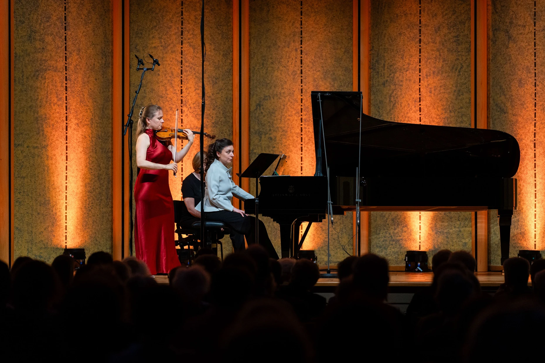 Julia Fischer (Violine) und Yulianna Avdeeva (Klavier) im Rossini-Saal
