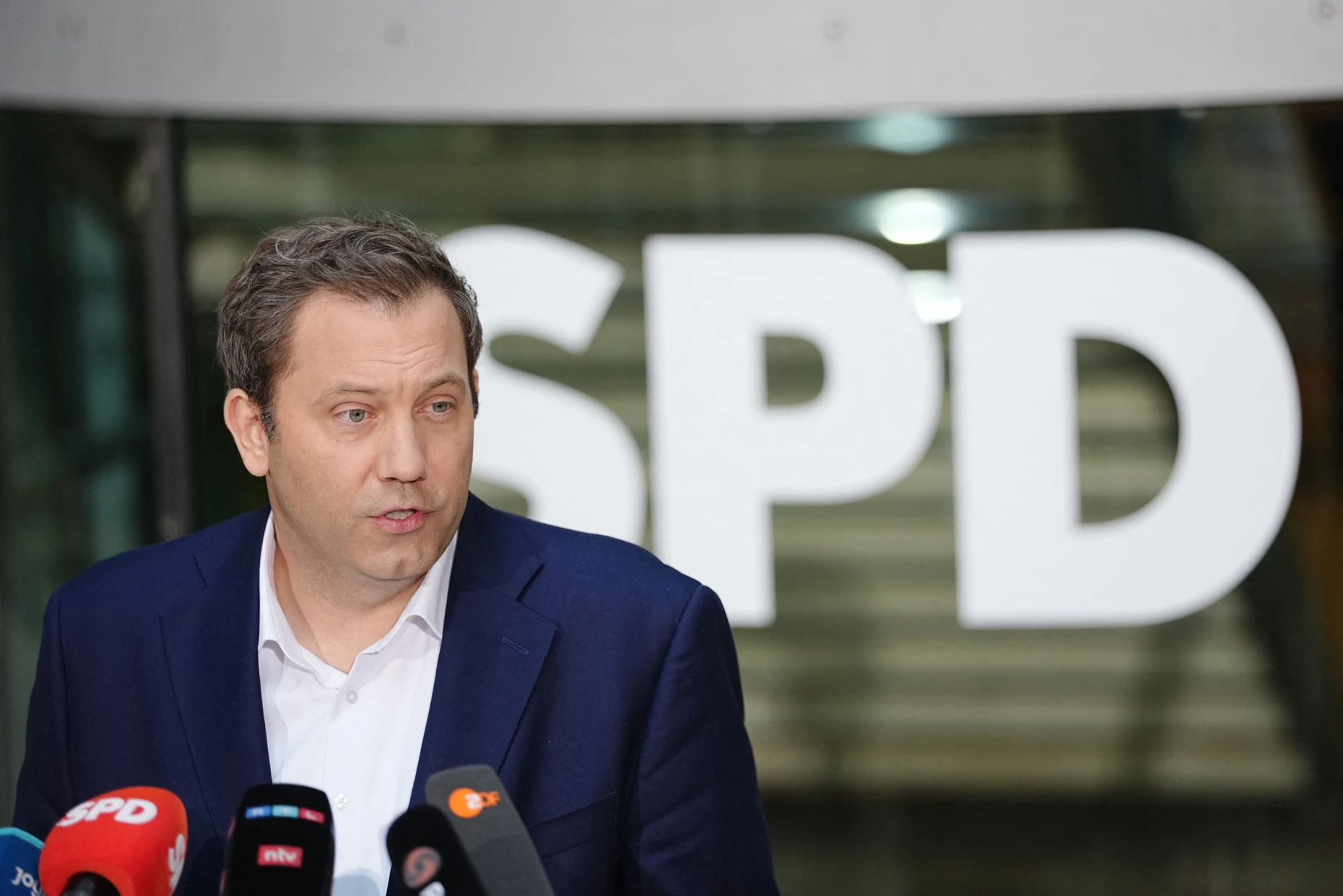 Unter Druck: Lars Klingbeil im Willy-Brandt-Haus nach dem Rücktritt von Bärbel Bas
