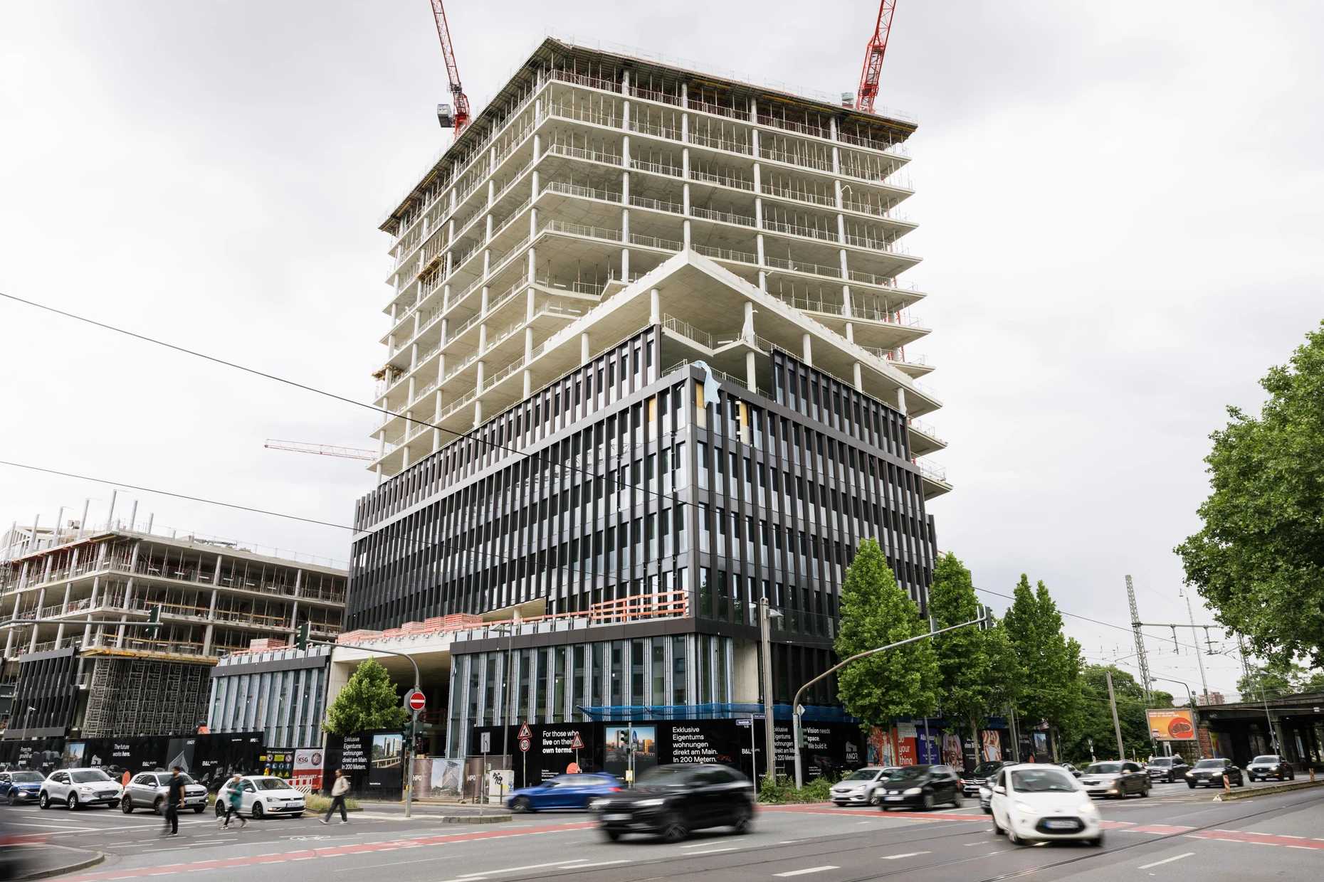 Neuer Bankenturm: In das Hochhaus im Hafenpark-Quartier an der Hanauer Landstraße zieht ING Deutschland.