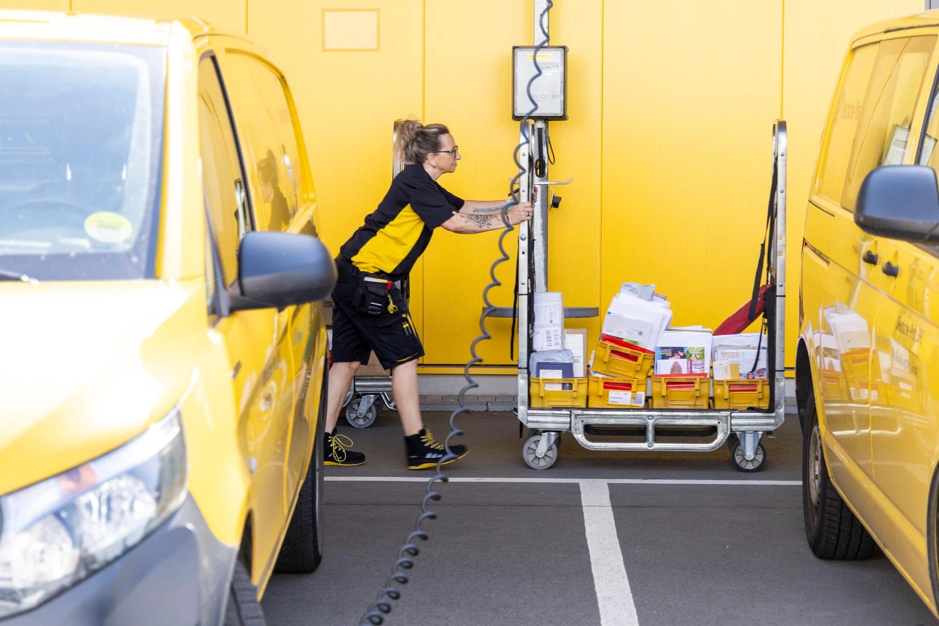 Knochenjob: Wer als Postzusteller arbeitet, muss körperlich fit sein.