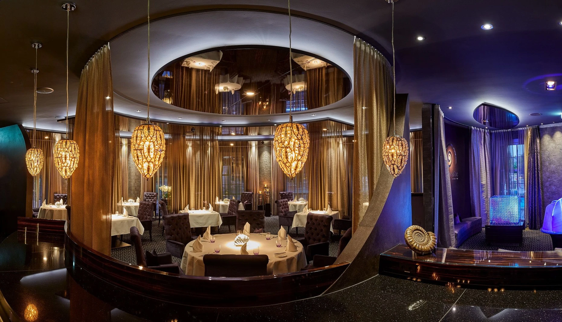Den ganzen Lärm der Welt vergisst man hier sofort: der Gastraum des Restaurants „Ammolite“