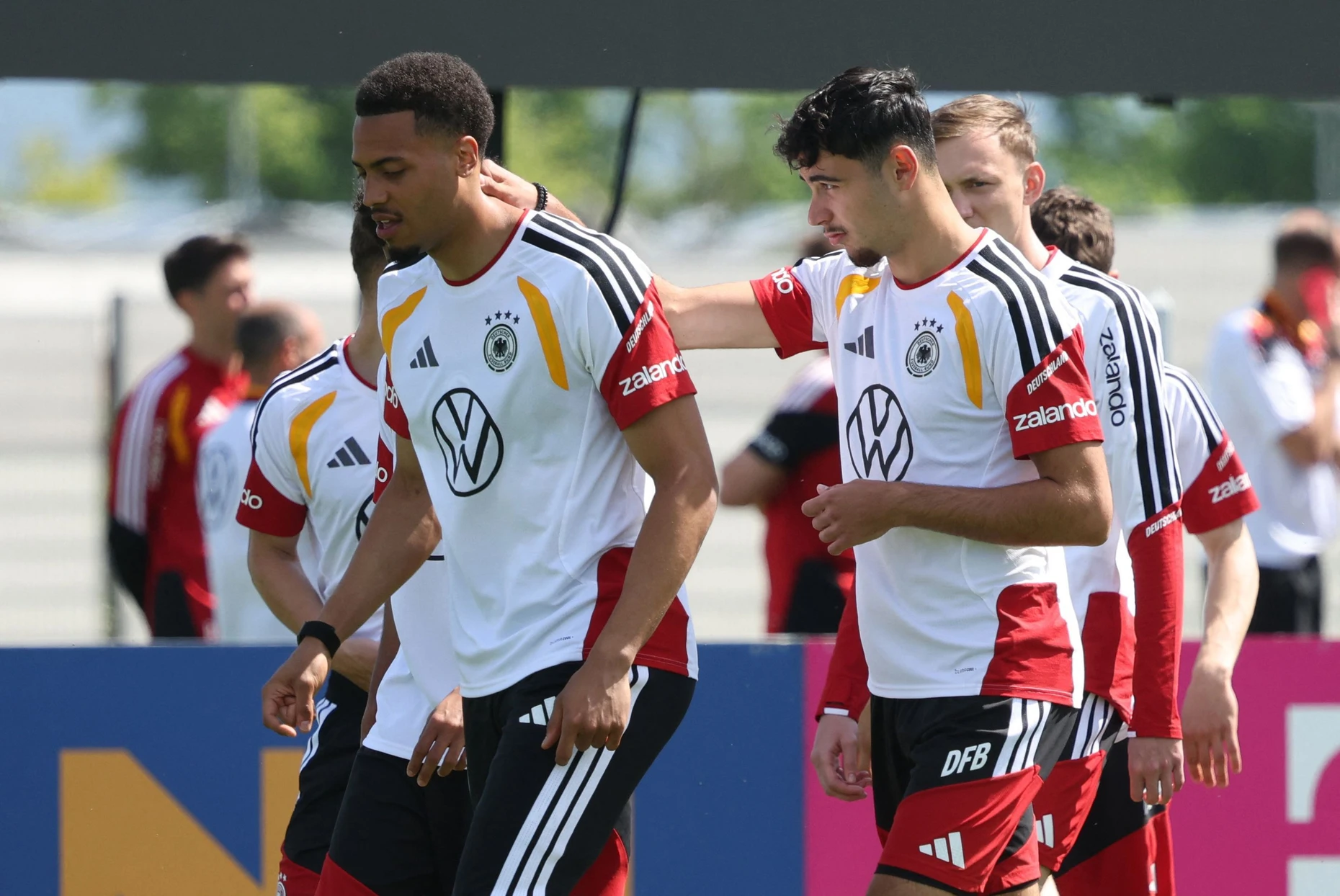 Das neue deutsche Zentrum: Felix Nmecha (links) und Aleksandar Pavlović.