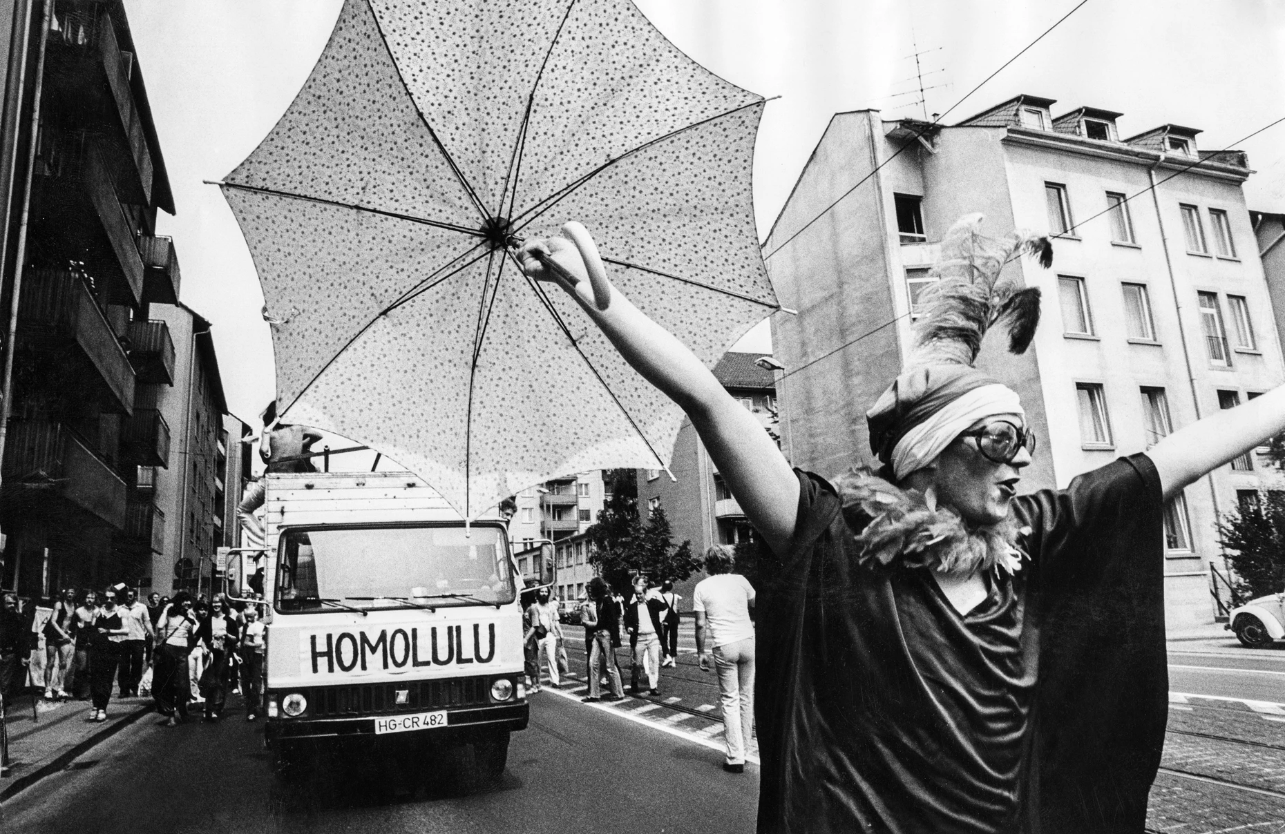 Juli 1979: Auch zum Abschluss des ersten internationalen Schwulentreffens in Frankfurt gab es schon eine Pride Parade.