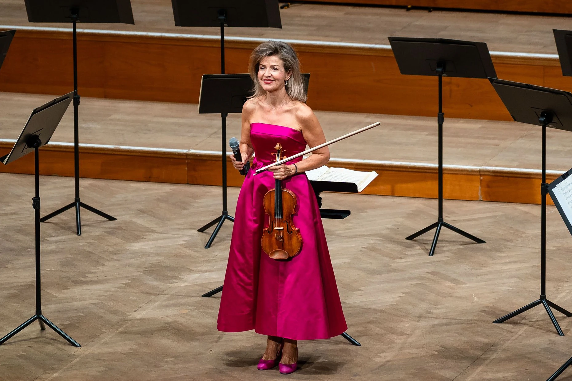 Anne-Sophie Mutter stellt das Stück „Likoo“ der Iranerin Aftab Darvishi vor
