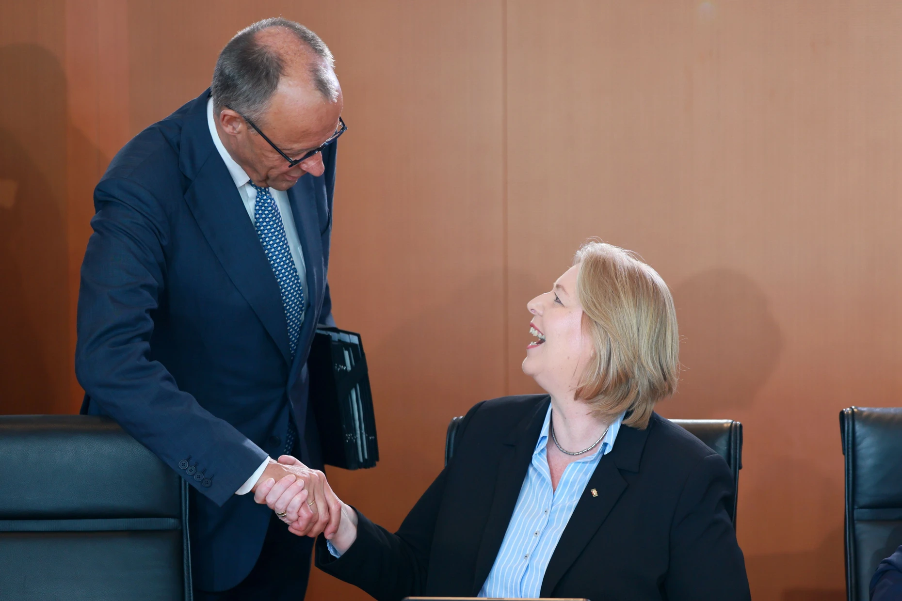 Merz und Bas vor einer Kabinettsitzung