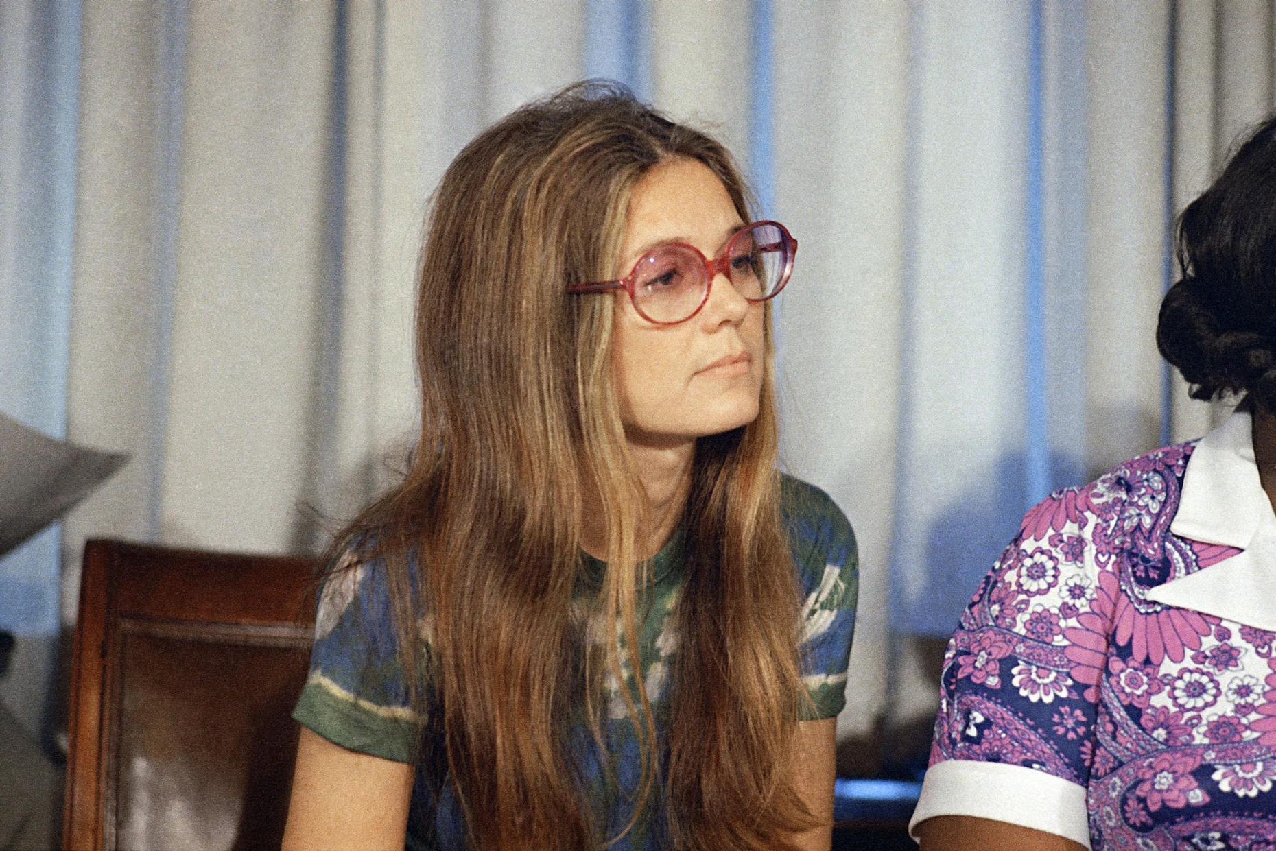 Gloria Steinem bei einer Pressekonferenz 1973 in New York