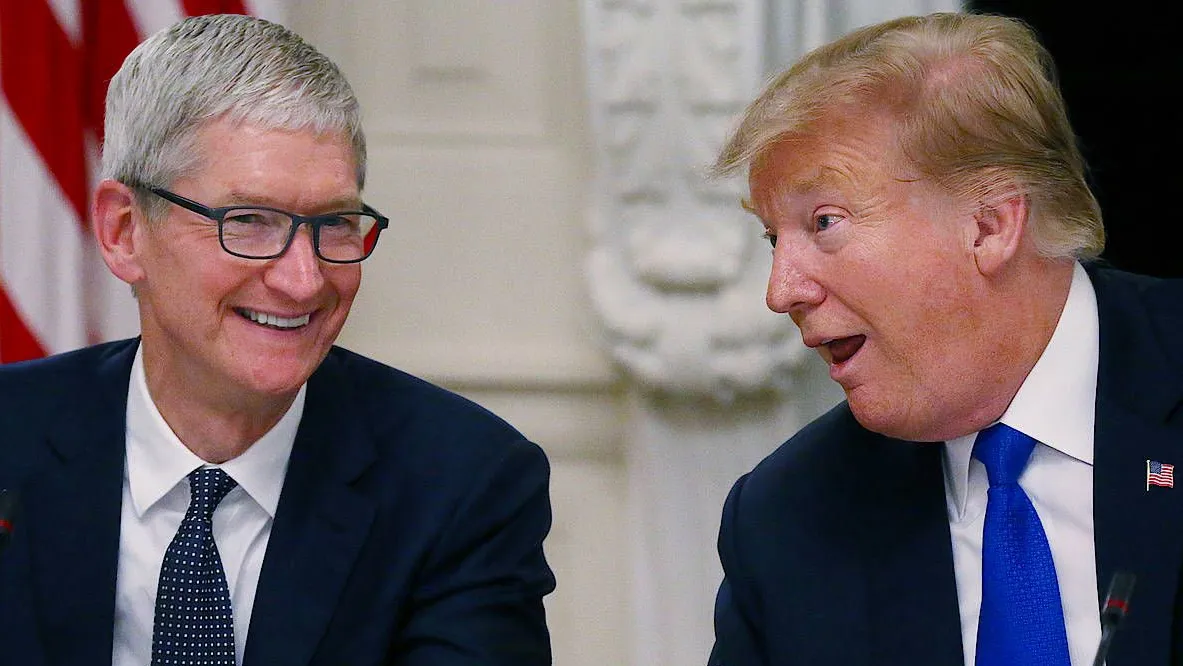 Tim Cook und Donald Trump scheinen viel Spaß zu haben bei dem Treffen des amerikanischen Arbeitsmarkt-Beratungsgremiums am 6. März 2019.