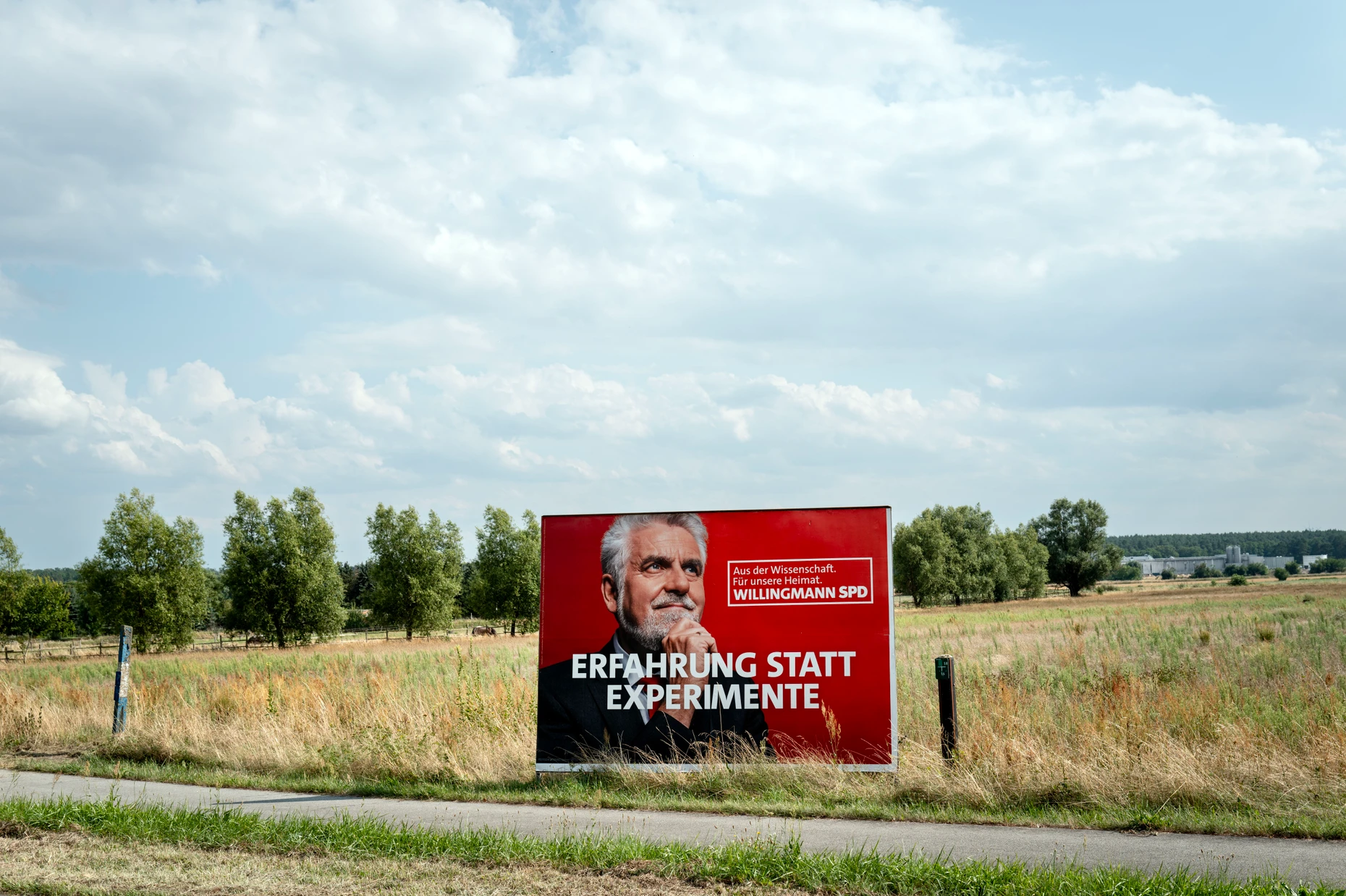 Wahlwerbung der SPD für Armin Willingmann in der Nähe von Bismark