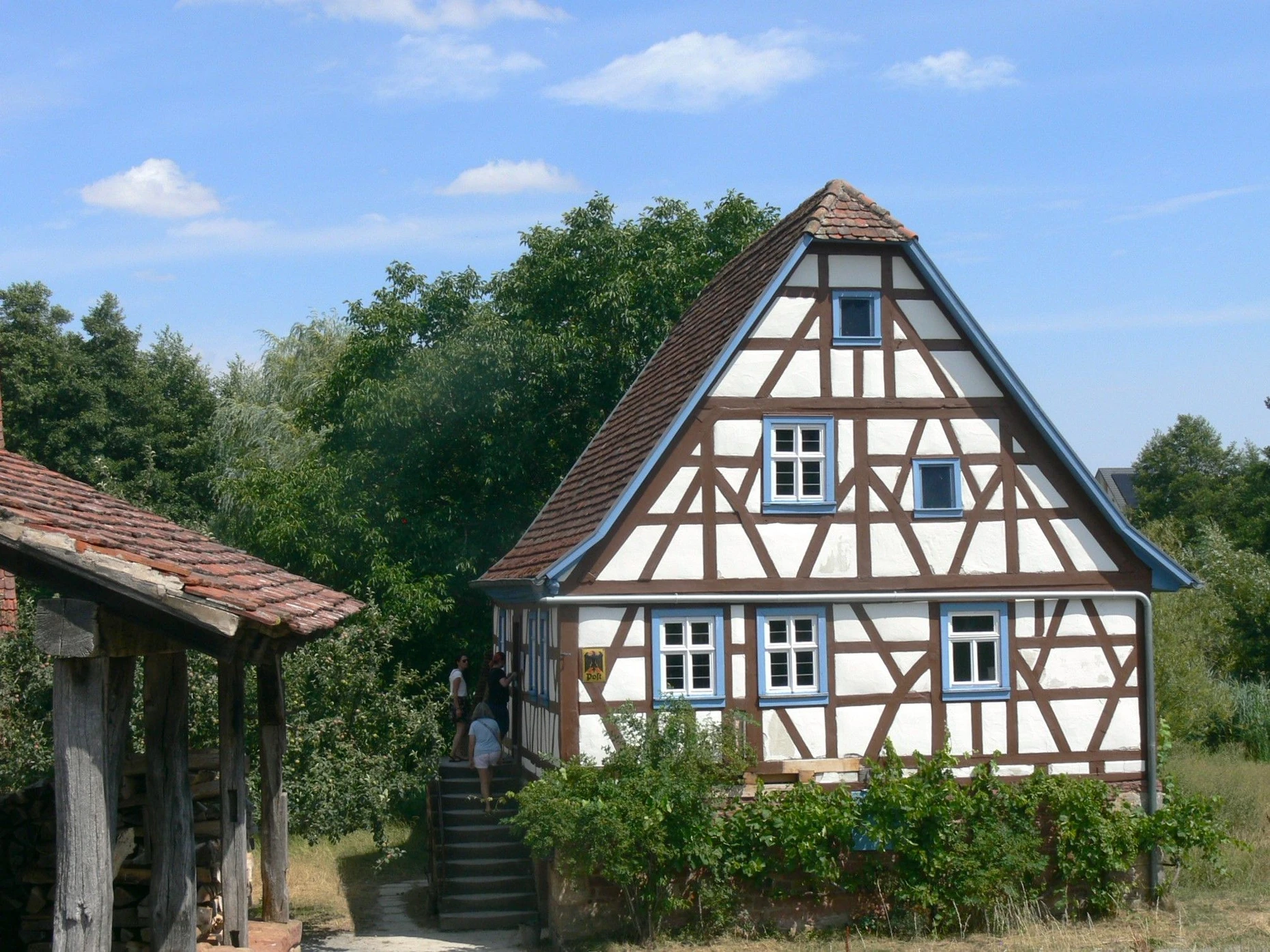 Rund 20 Gebäude stehen in dem fünf Hektar großen Areal des Freilandmuseums.