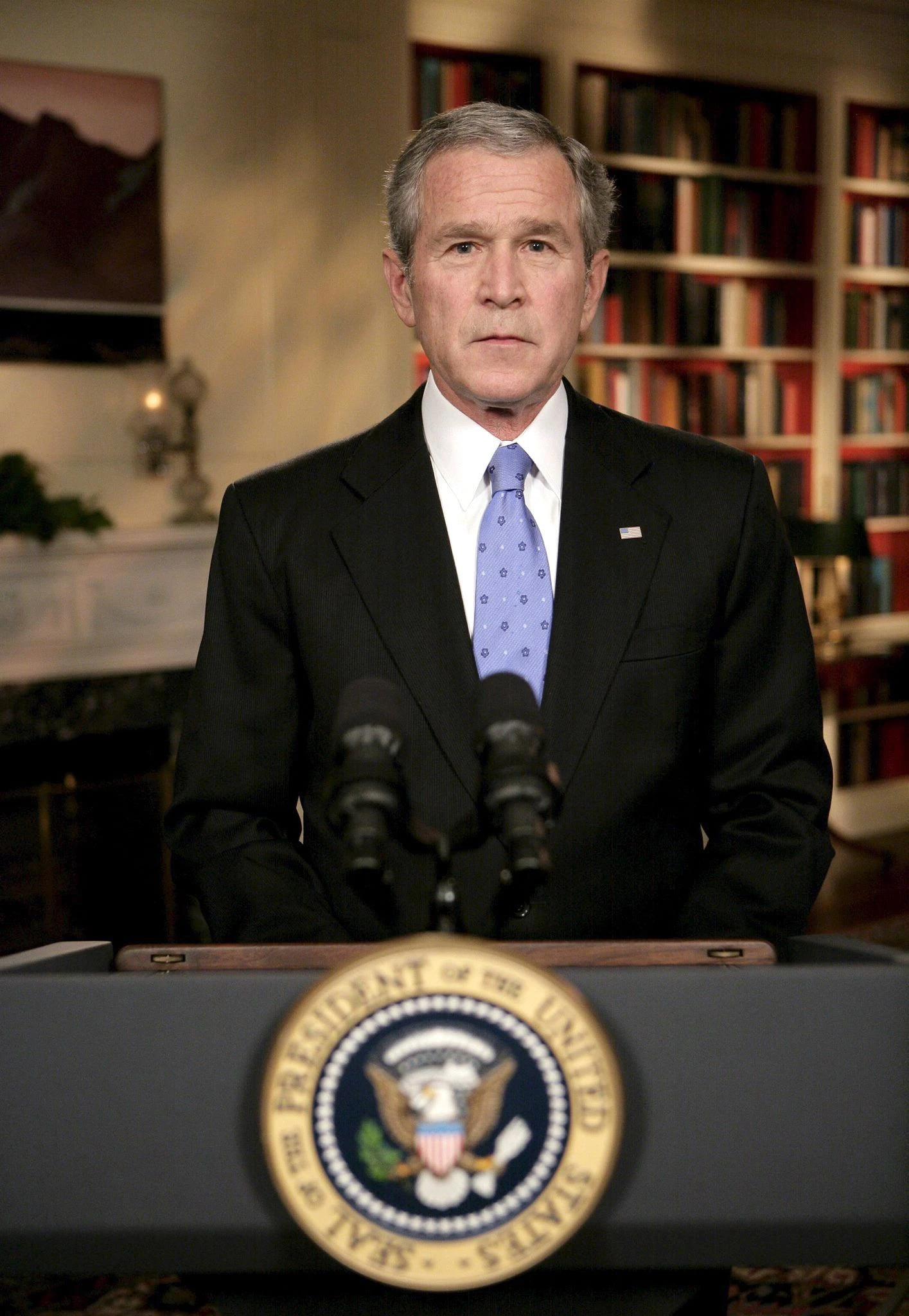 Trump kam an die Macht, indem er George W. Bush (hier im Jahr 2007) und den Irakkrieg kritisierte.