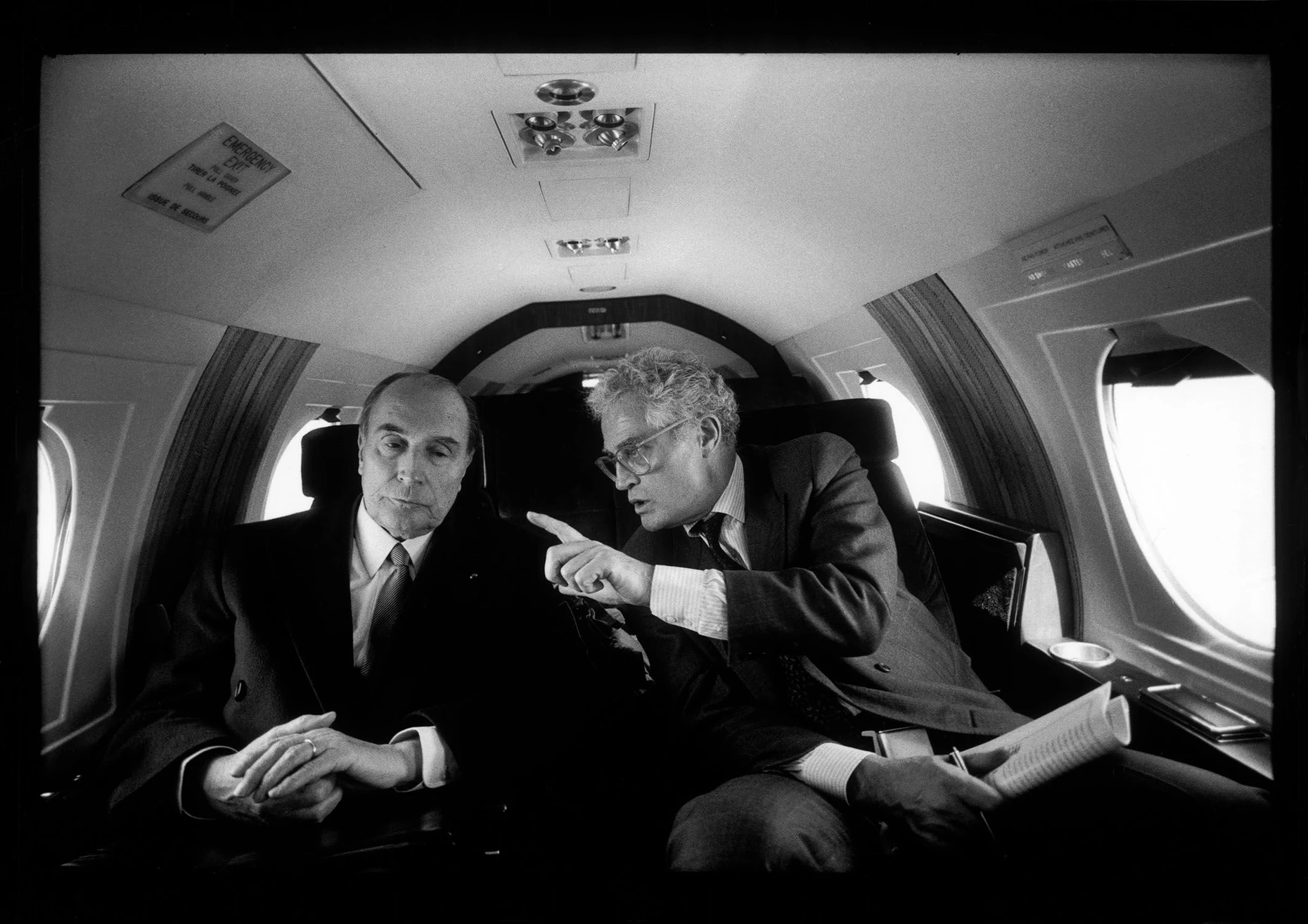 Der französische Präsident François Mitterand und der Erste Sekretär der Sozialistischen Partei Frankreichs, Lionel Jospin im Jahr 1988
