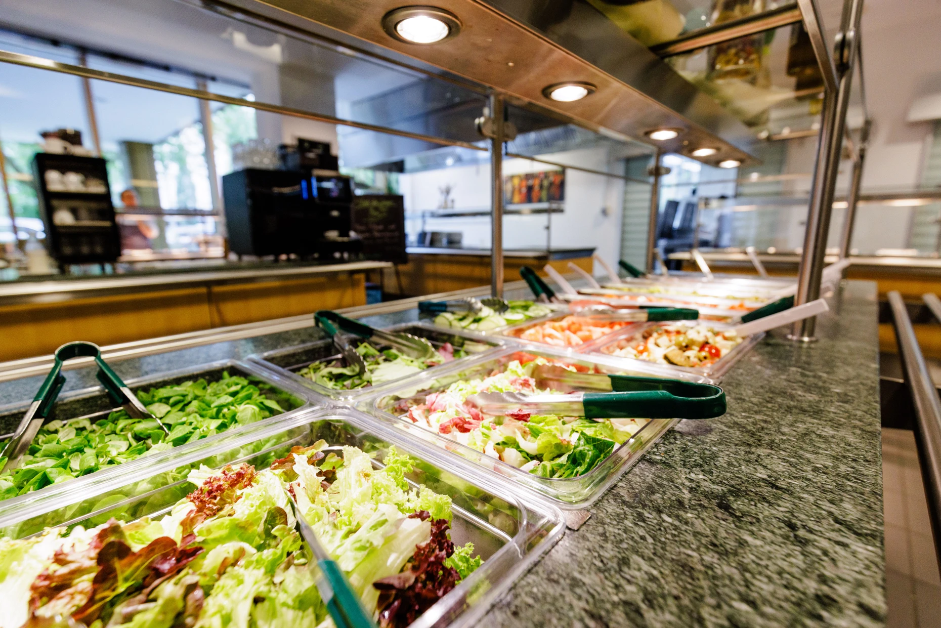 Viel Frisches: Salatbar der Kantine der Landwirtschaftlichen Rentenbank