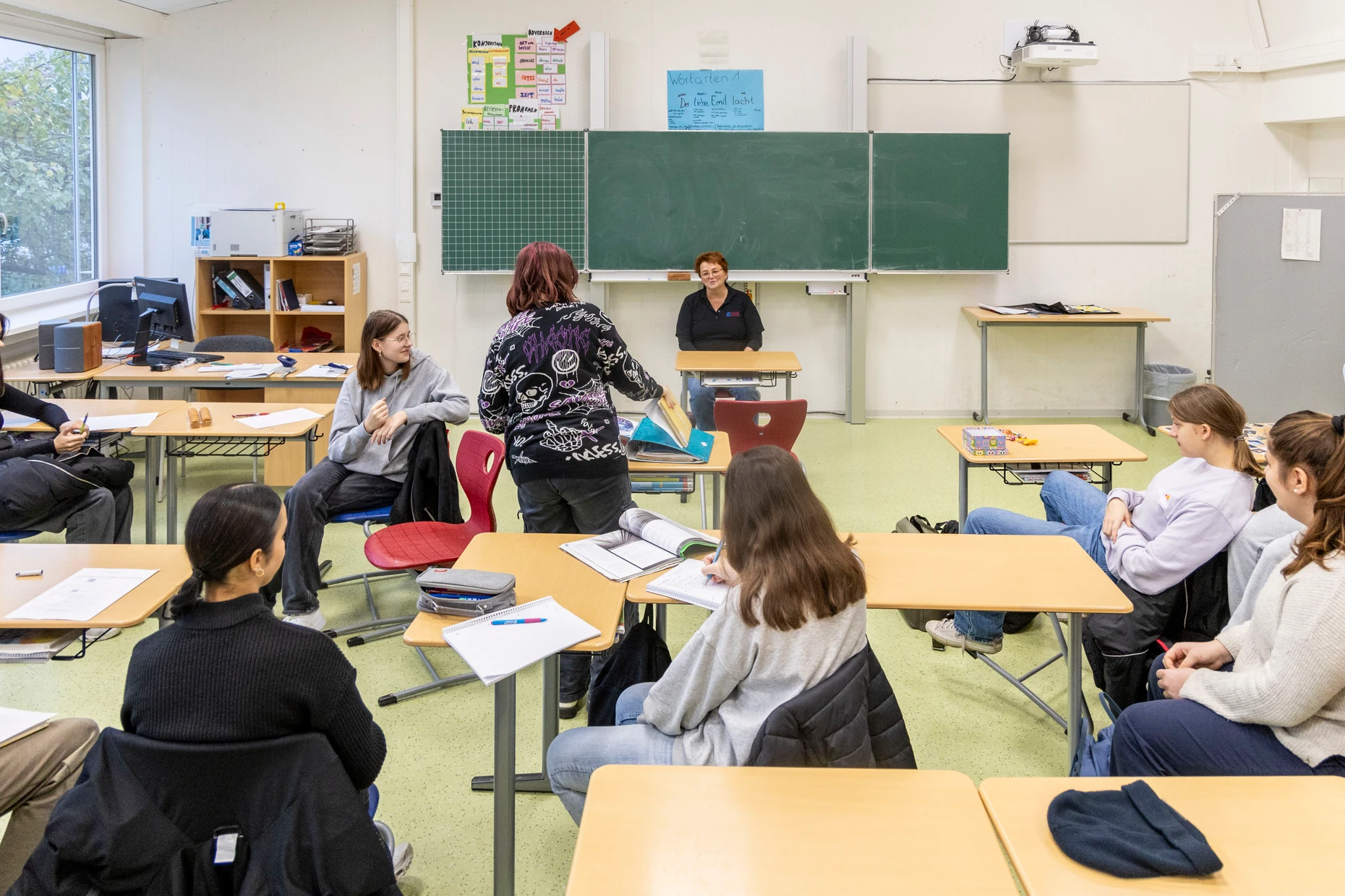 Viele Schüler treten mit falschen oder überzogenen Erwartungen in die Berufswelt ein. Berufsberater, wie hier an einer Schule in Hemsbach (Baden-Württemberg), versuchen, gegenzusteuern.