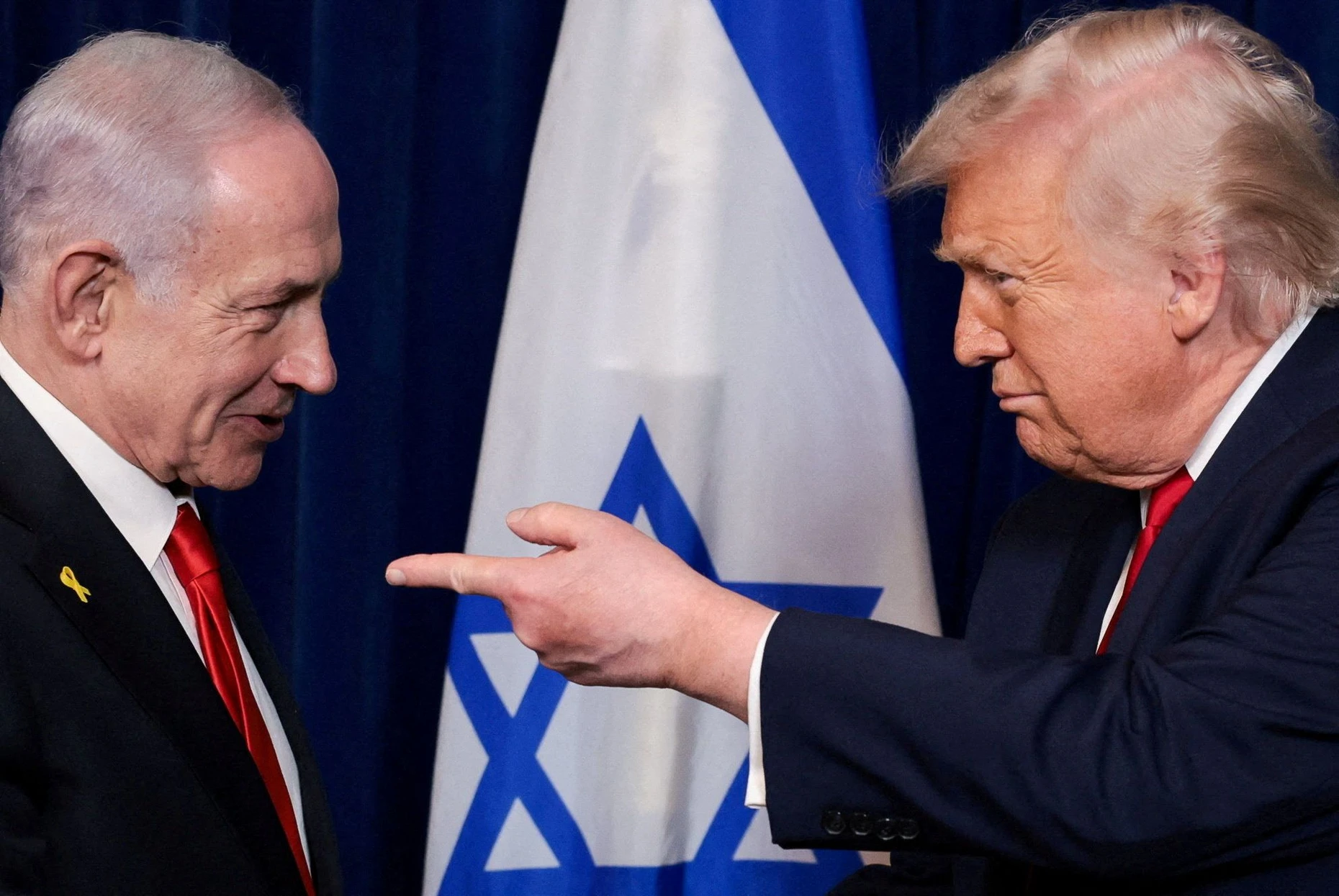 Israels Ministerpräsident Benjamin Netanjahu und Amerikas Präsident Donald Trump im Dezember 2025 bei einem Treffen in Palm Beach