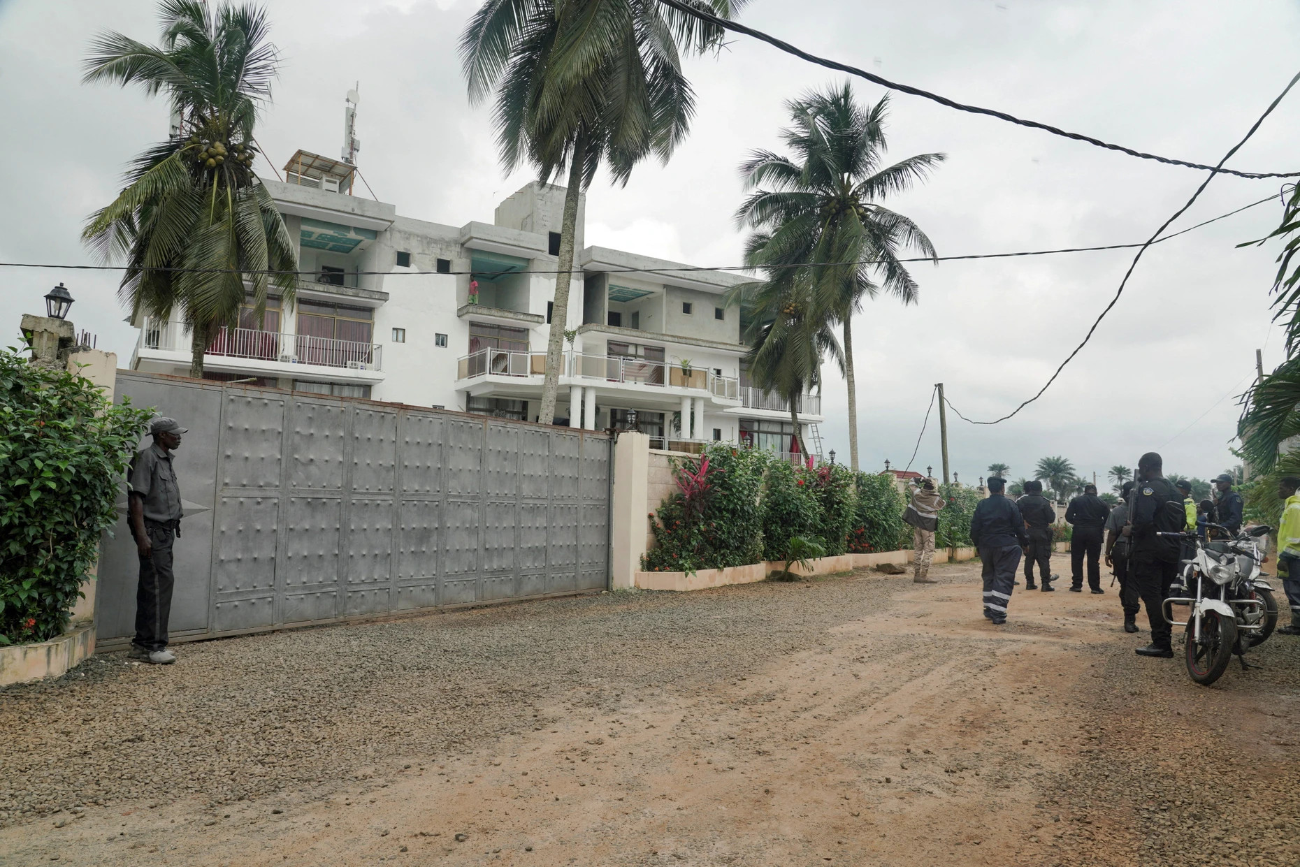 Ein Gebäude in Marshall, Liberia, in dem mutmaßlich abgeschobene Personen untergebracht sind