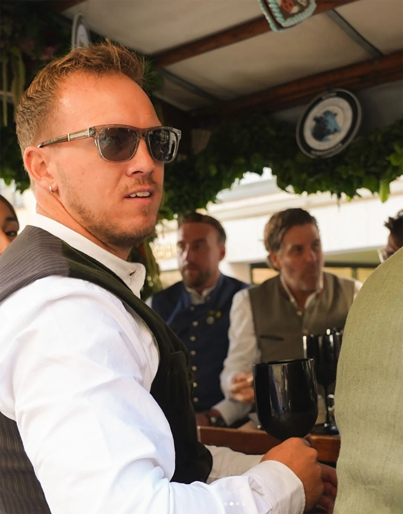 Will er dem Alter ein Schnippchen schlagen? Julian Nagelsmann mit seinen Ohrringen
