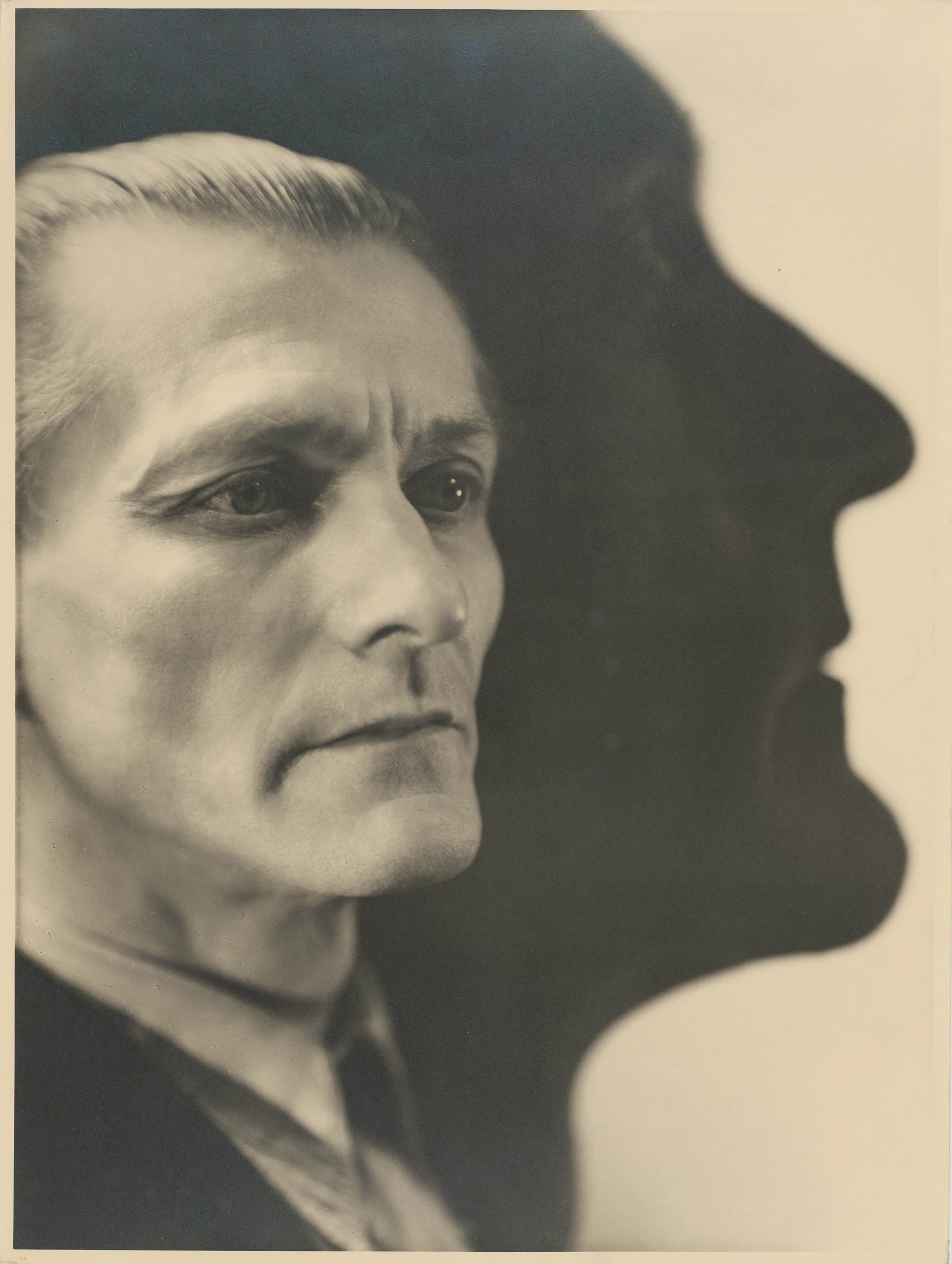 Selbstporträt von Edmund Kesting als für ihn typische Doppelbelichtung, aufgenommen um 1942