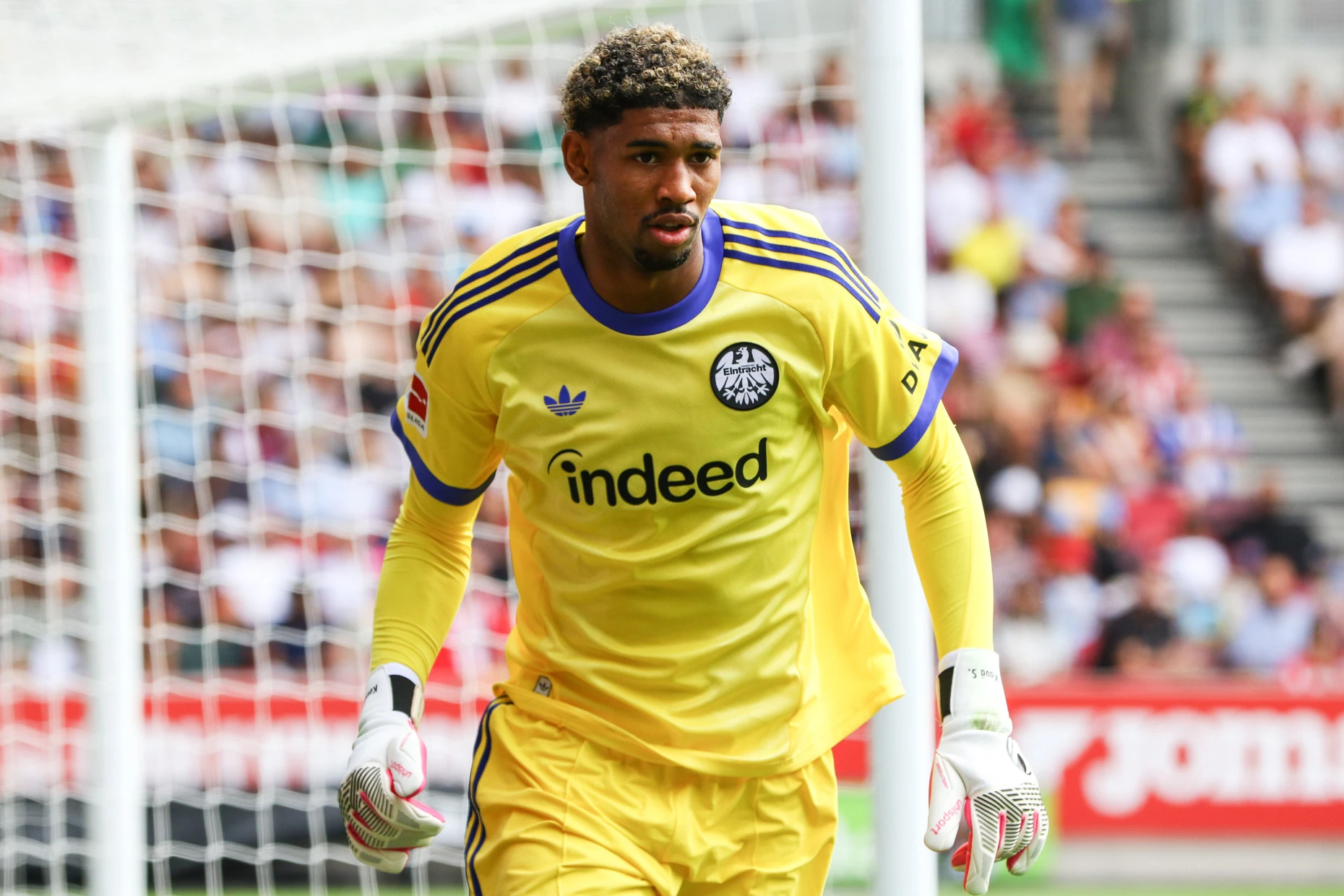 Das Pokalspiel gegen St. Tönis könnte eines der letzten für Torwart Kaua Santos im Eintracht-Trikot sein.