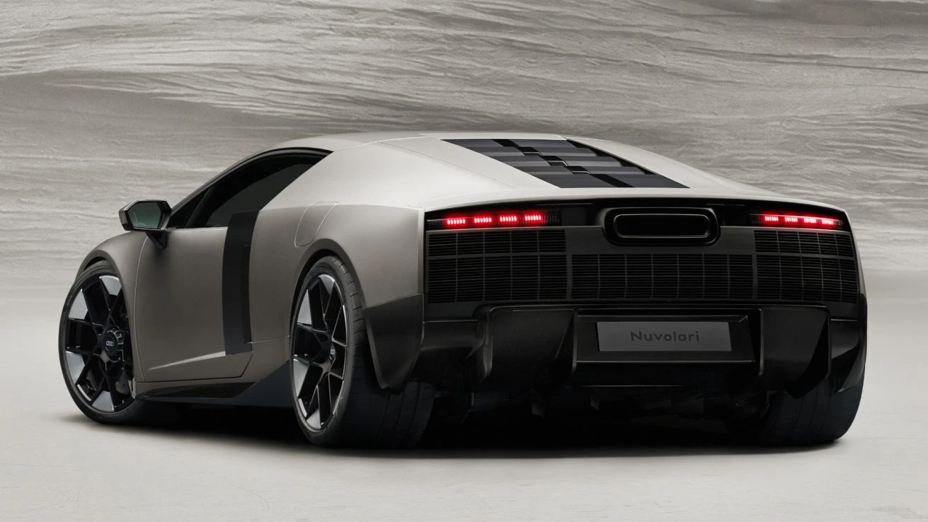 Stiernacken: Von hinten erinnert der Nuvolari an einen Lamborghini Murciélago.