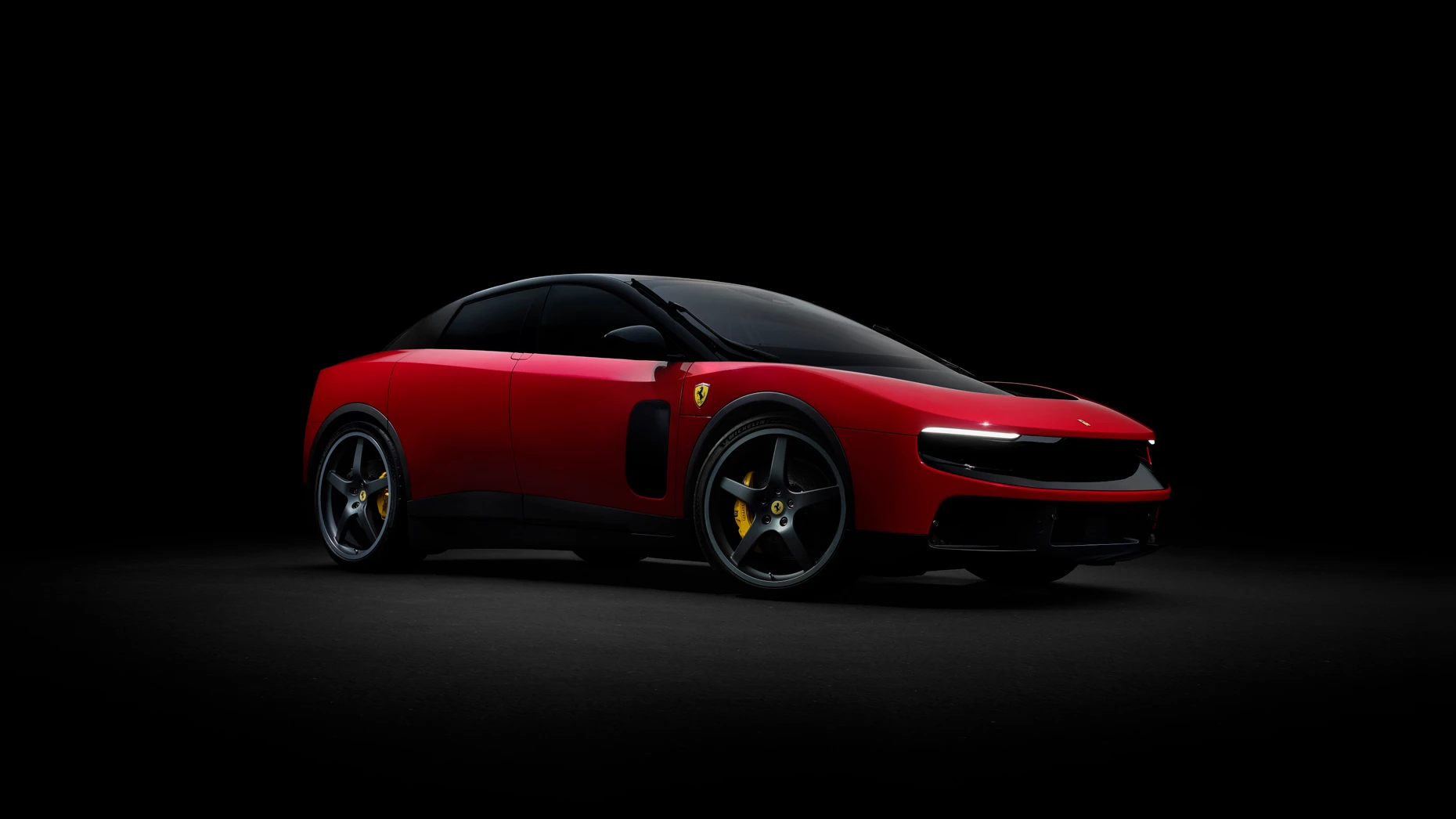 Ein Ferrari muss nicht rot sein – den Luce gibt es aber natürlich auch in der traditionellen Farblackierung.