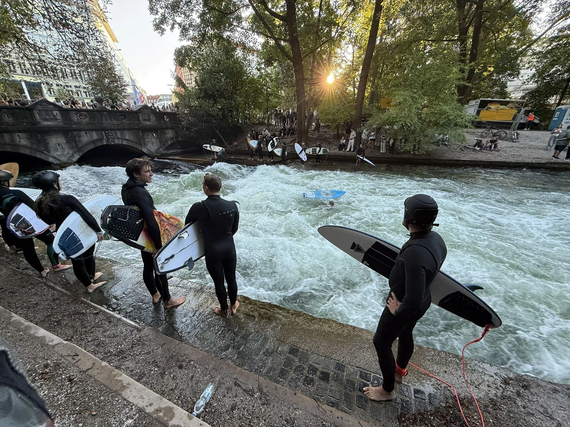 Surfen in Deutschland: Knstliche Wellen in Mnchen, Berlin und im  Rheinland | FAZ