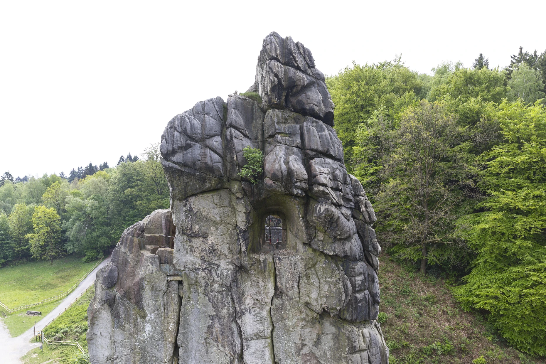 Treffpunkt der neuen „Germanen“: Blick auf die Externsteine im Teutoburger Wald