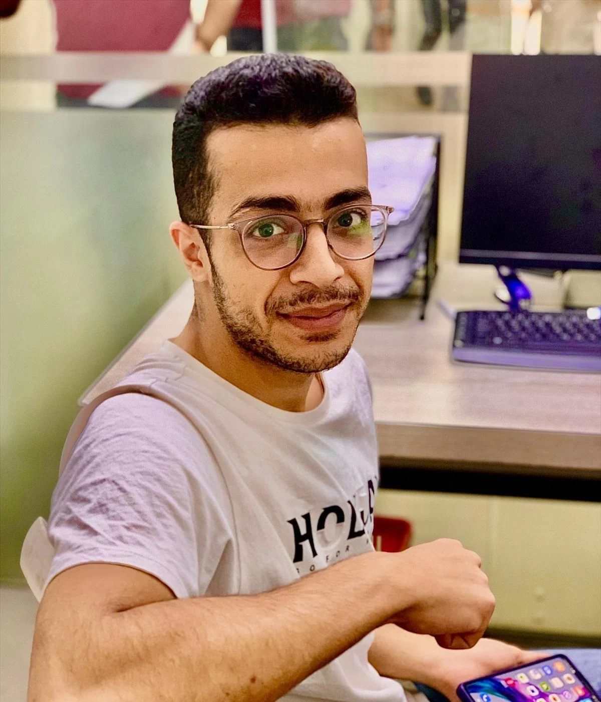 Der 29 Jahre alte Palästinenser Hamza Howidy hier im Jahr 2021 an der Islamischen Universität in Gaza.