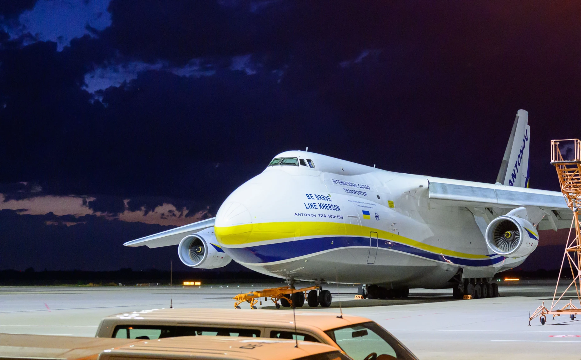 Das Ziel des Angriffs: ein ukrainisches Transportflugzeug am Flughafen Leipzig/Halle
