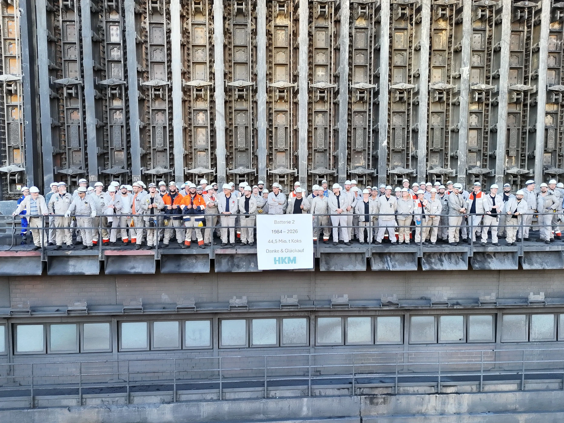 Erinnerung an die Koksofenbatterie 2: Gruppenfoto zum Abschied