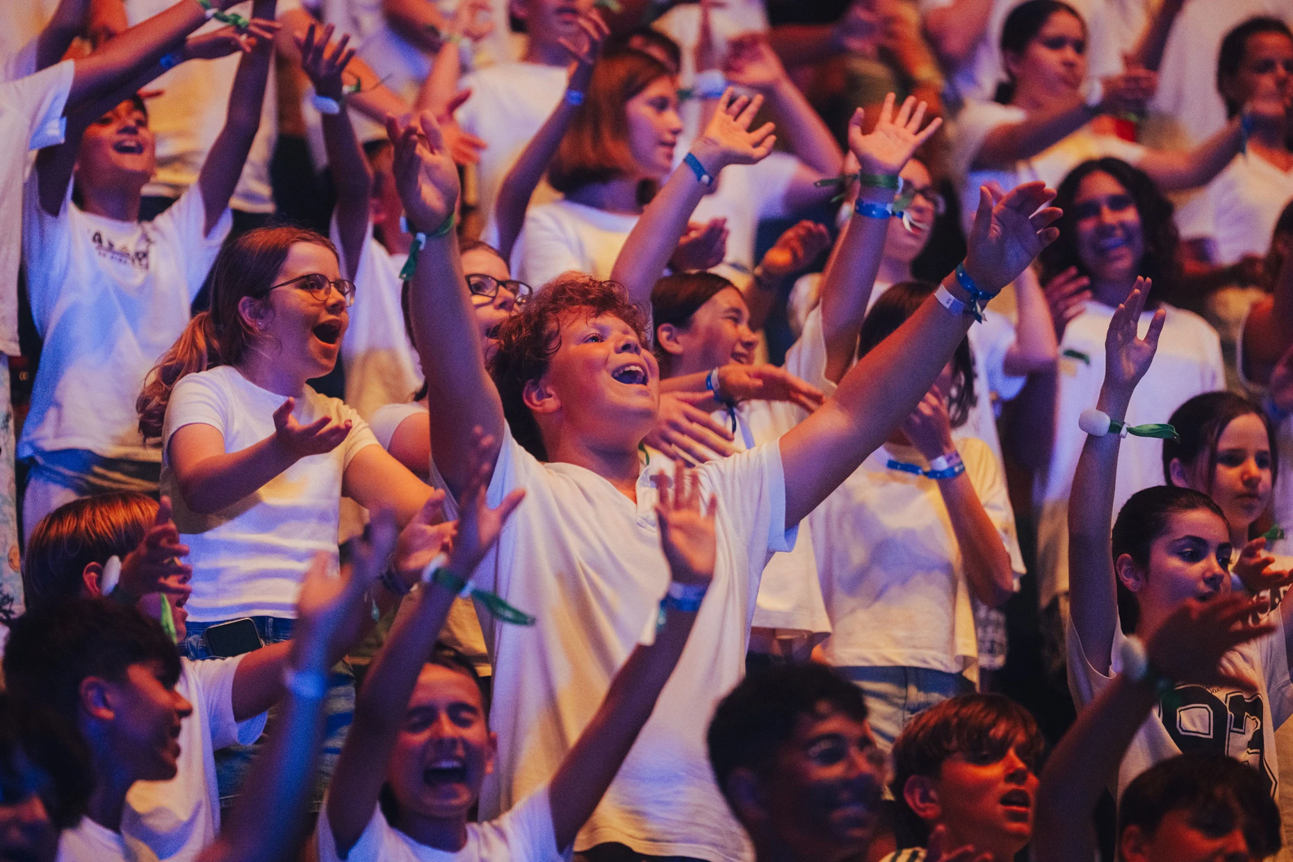 Völlig losgelöst: Kinder beim Konzert in Mannheim