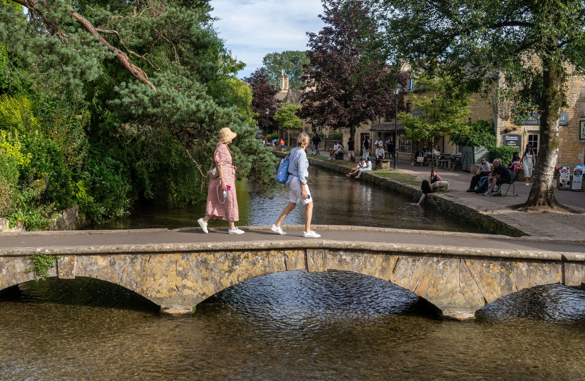 Bourton-on-the-Water wird auch das Venedig Englands genannt.