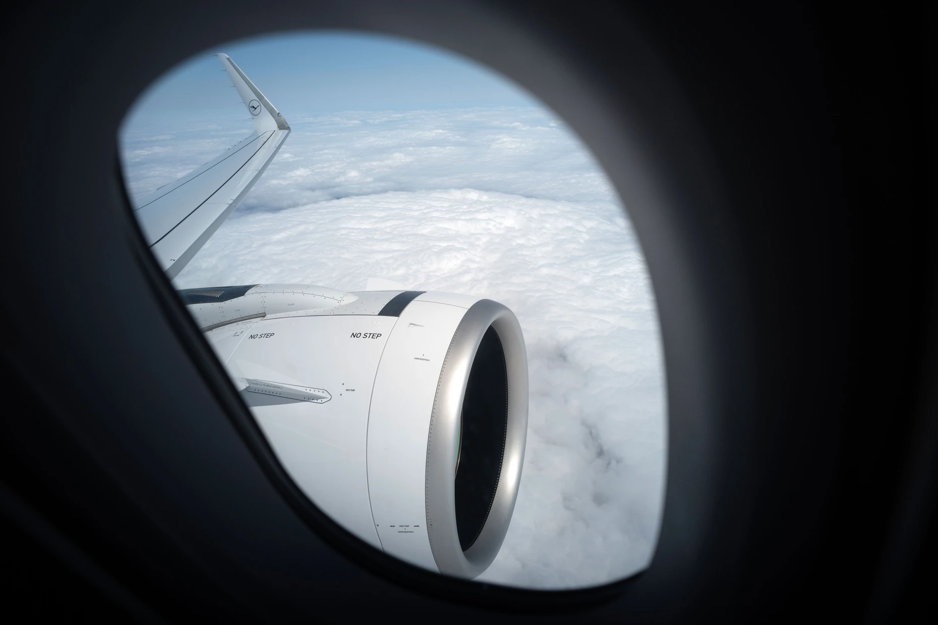 Blick aus dem Fenster eines Airbus