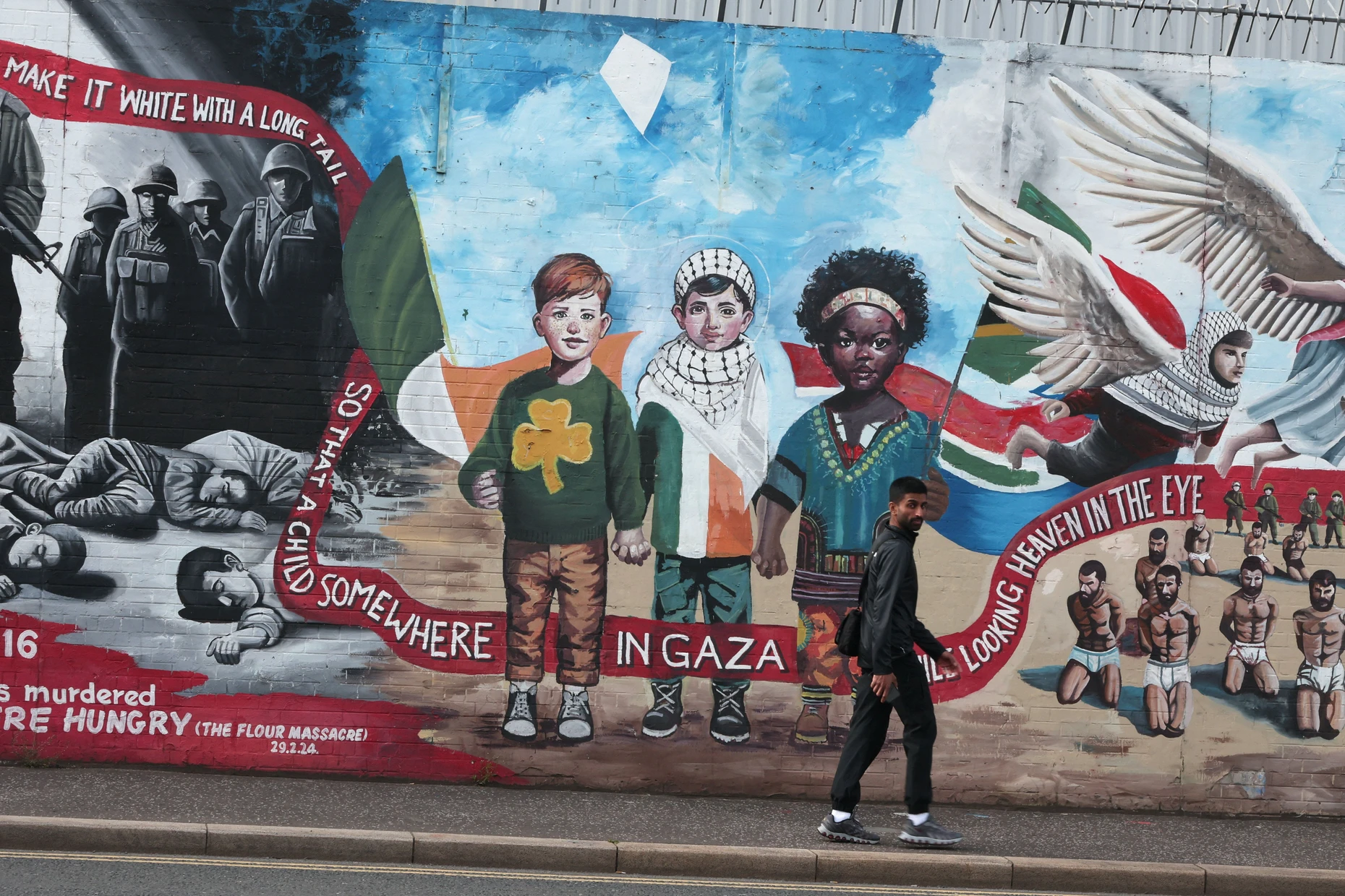 Ein Graffito in Solidarität mit Gaza in Belfast