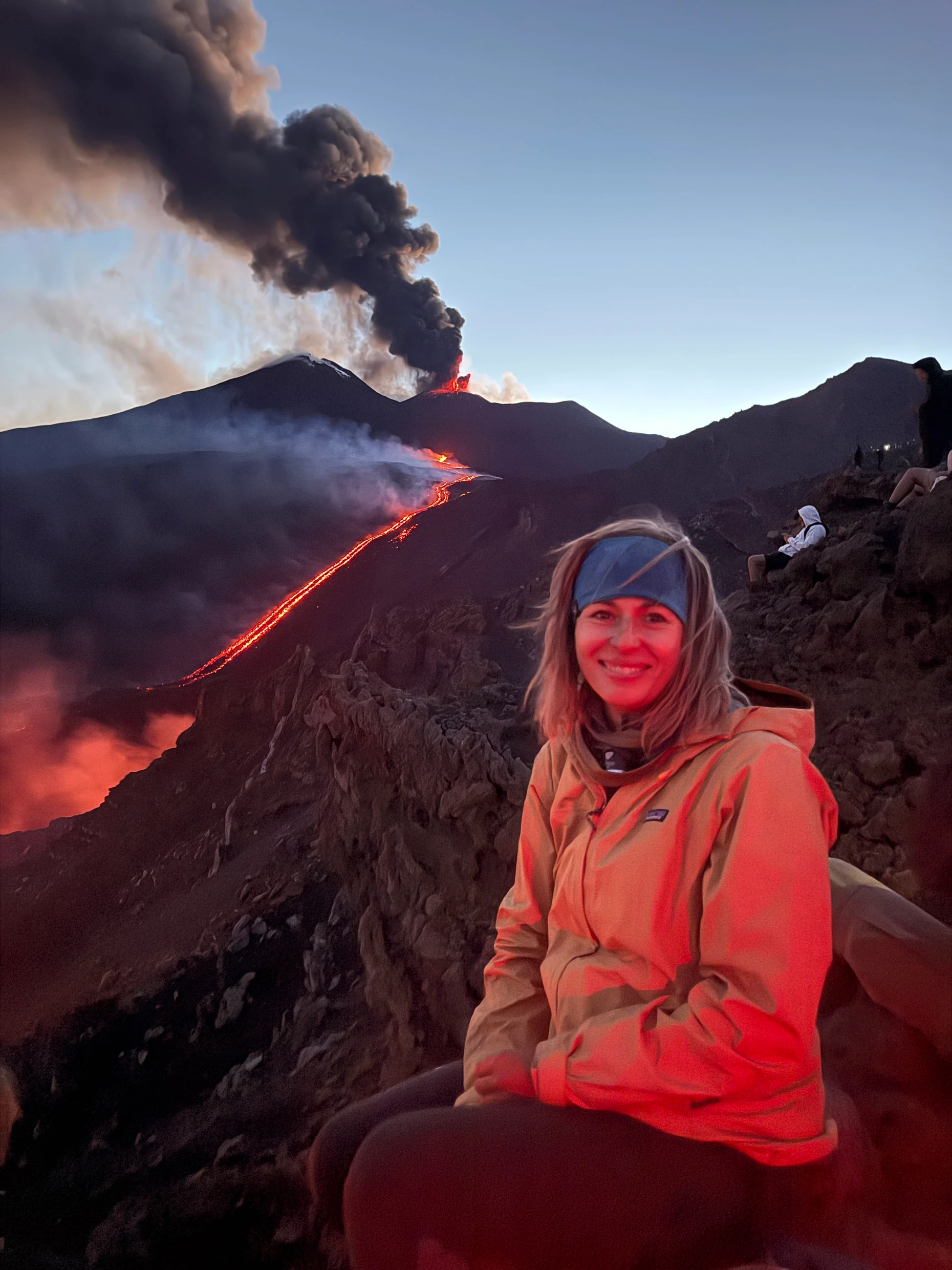 „Für uns Einheimische ist der Vulkan eine Attraktion“: Joana Piolo führt das Unternehmen Trails of Sicily und bietet geführte Touren auf den Ätna an.