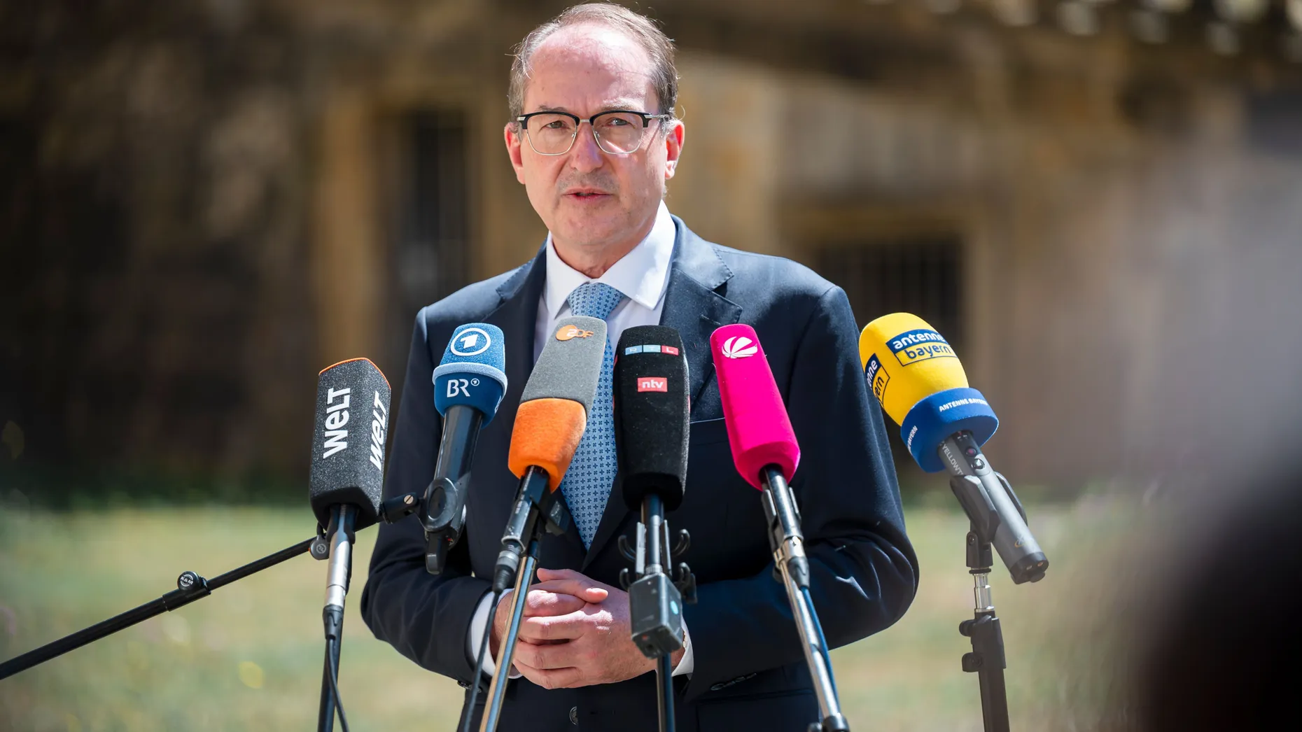 Bundesinnenminister Alexander Dobrindt fordert ein härteres Vorgehen gegen Gefährder.