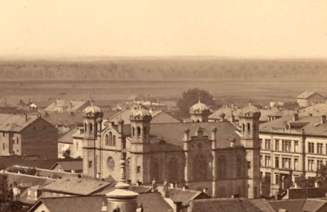 Die Liberale Synagoge stach mit ihren vier monumentalen Türmen deutlich aus dem Darmstädter Stadtbild hervor.