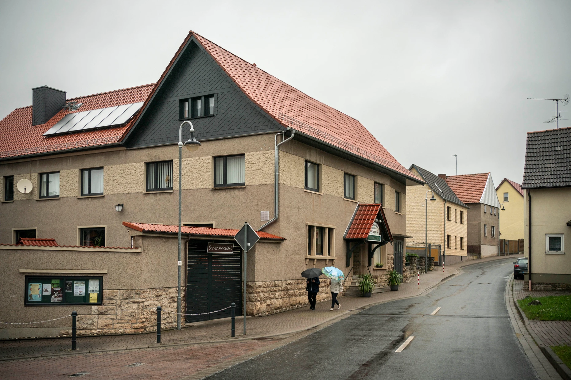 Mittelpunkt des Dorfes: „Thüringer Hof“ in Rehungen