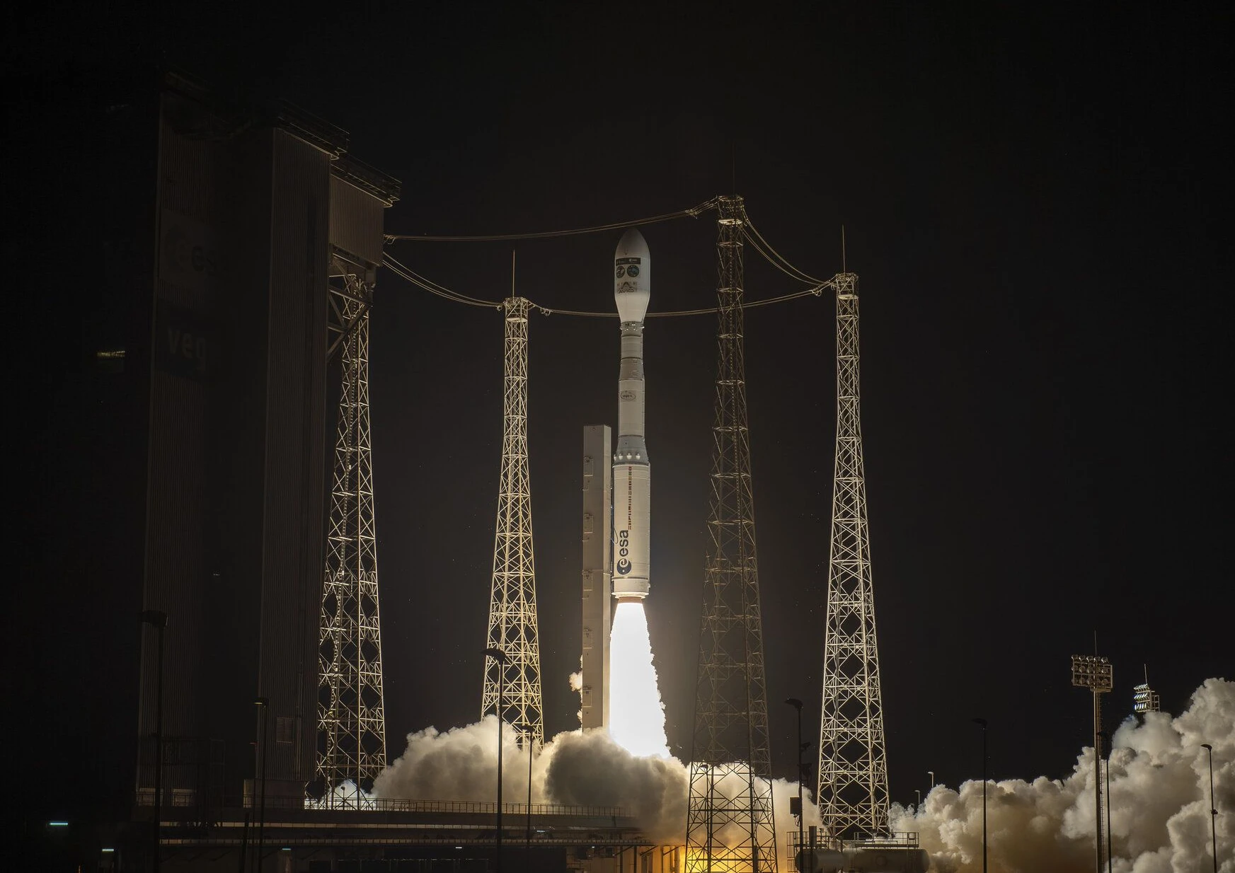 Abgehoben: Start der europäischen Rakete Vega-C in Kourou in der Nacht auf Dienstag