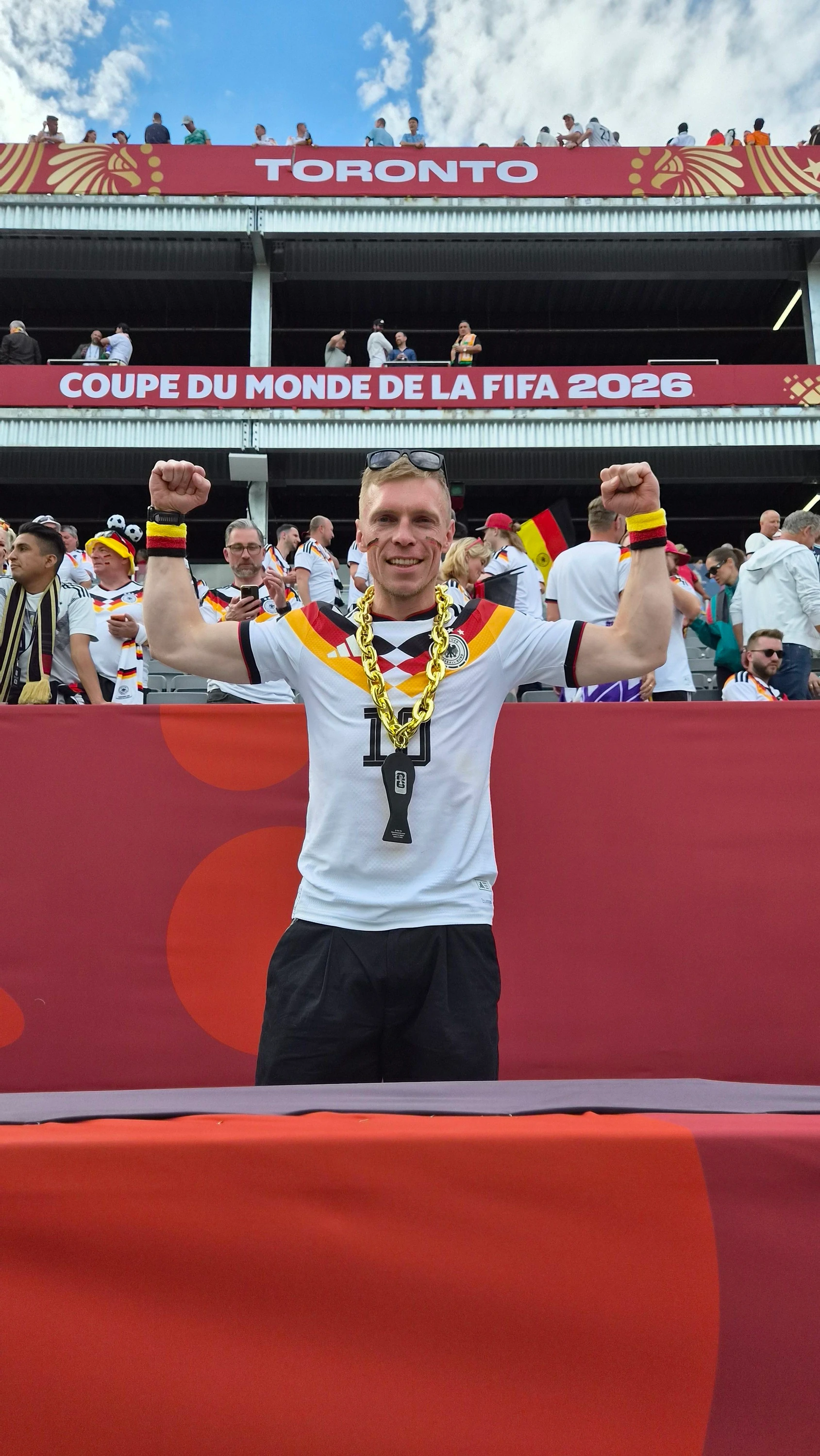 Florian Golbik, 37 Jahre aus Berlin, war schon in allen drei Gastgeberländern der Fußball-Weltmeisterschaft.