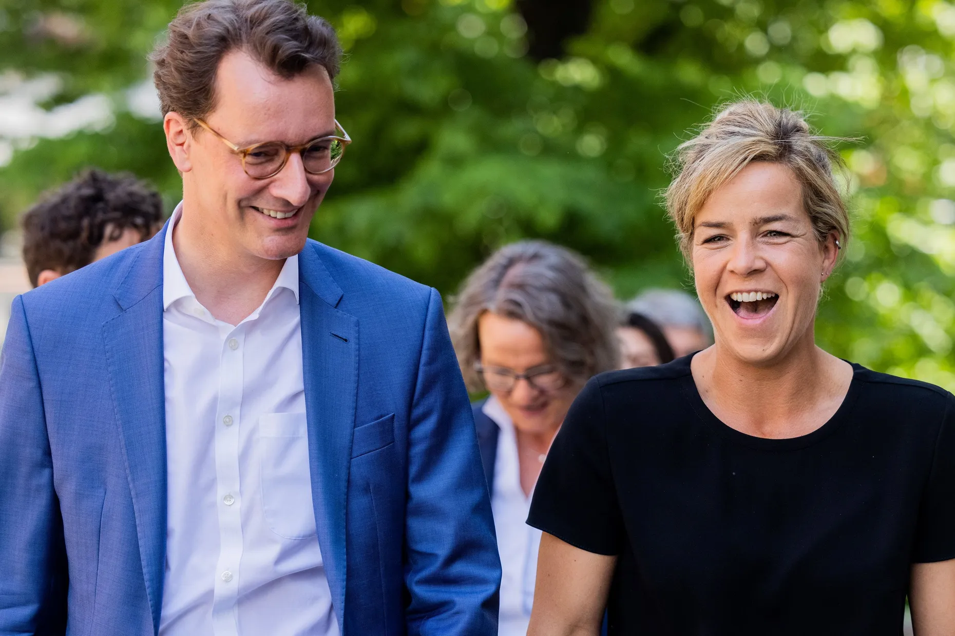 Die Chemie scheint zu stimmen zwischen Hendrik Wüst und Mona Neubaur.